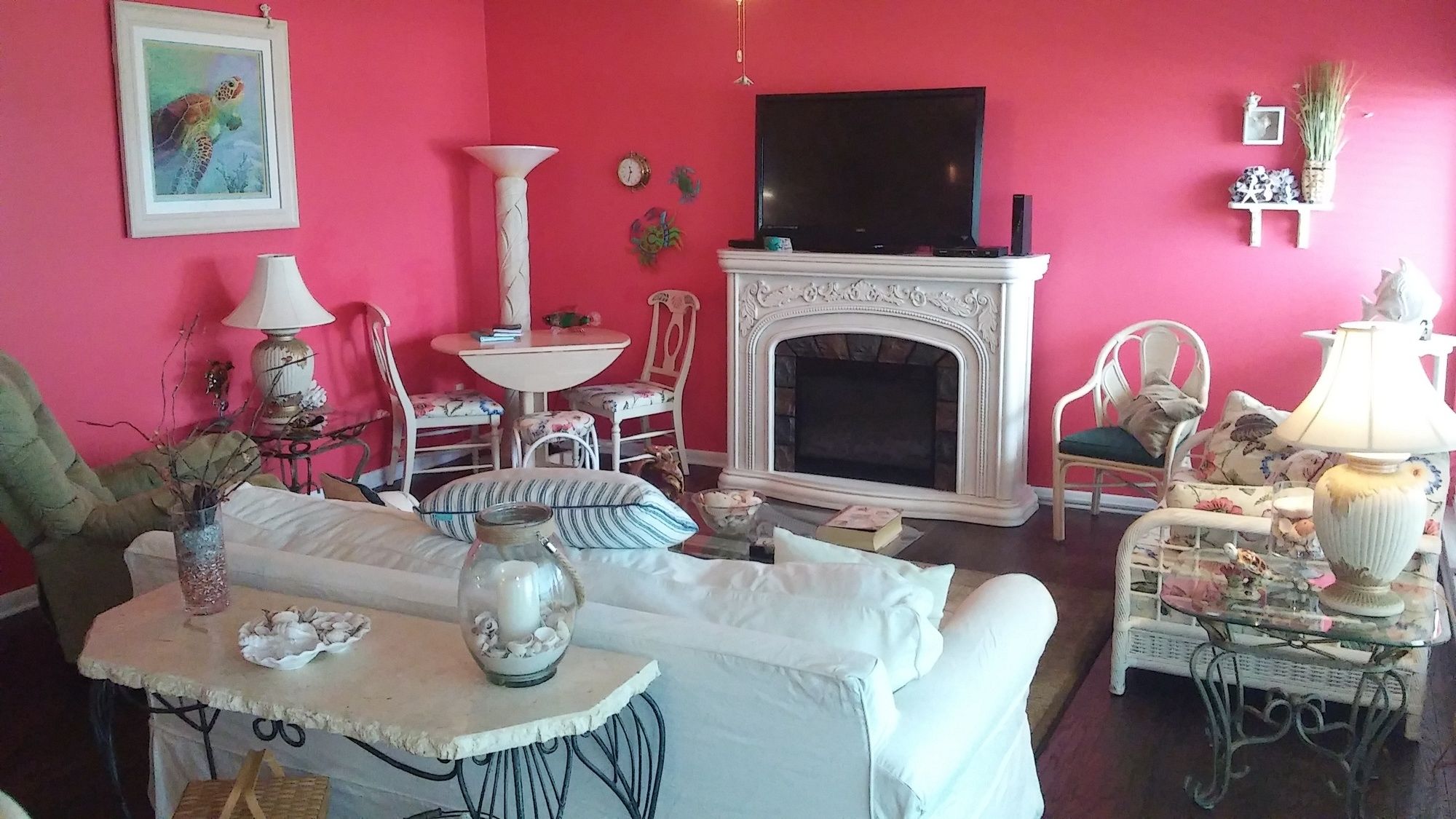 Pineapple Villas on Laguna Beach