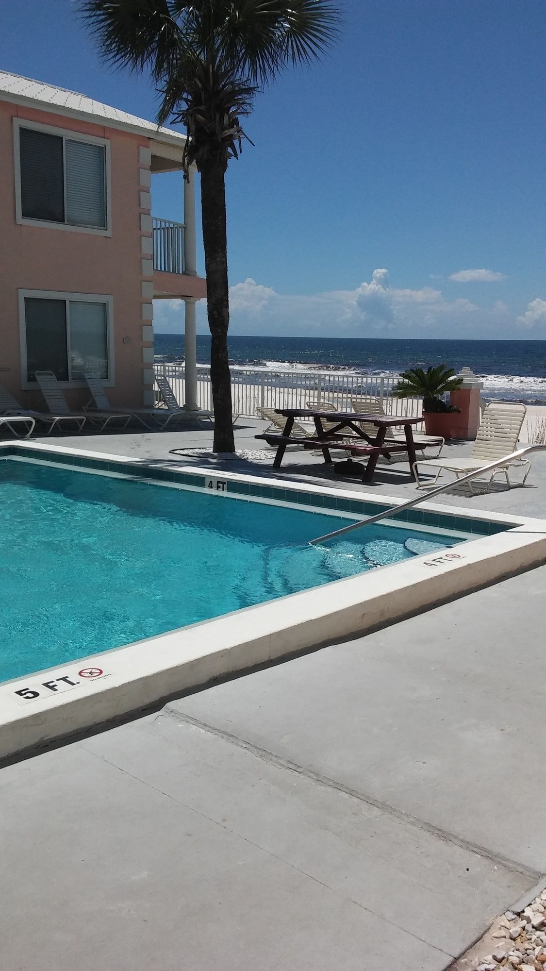 Pineapple Villas on Laguna Beach