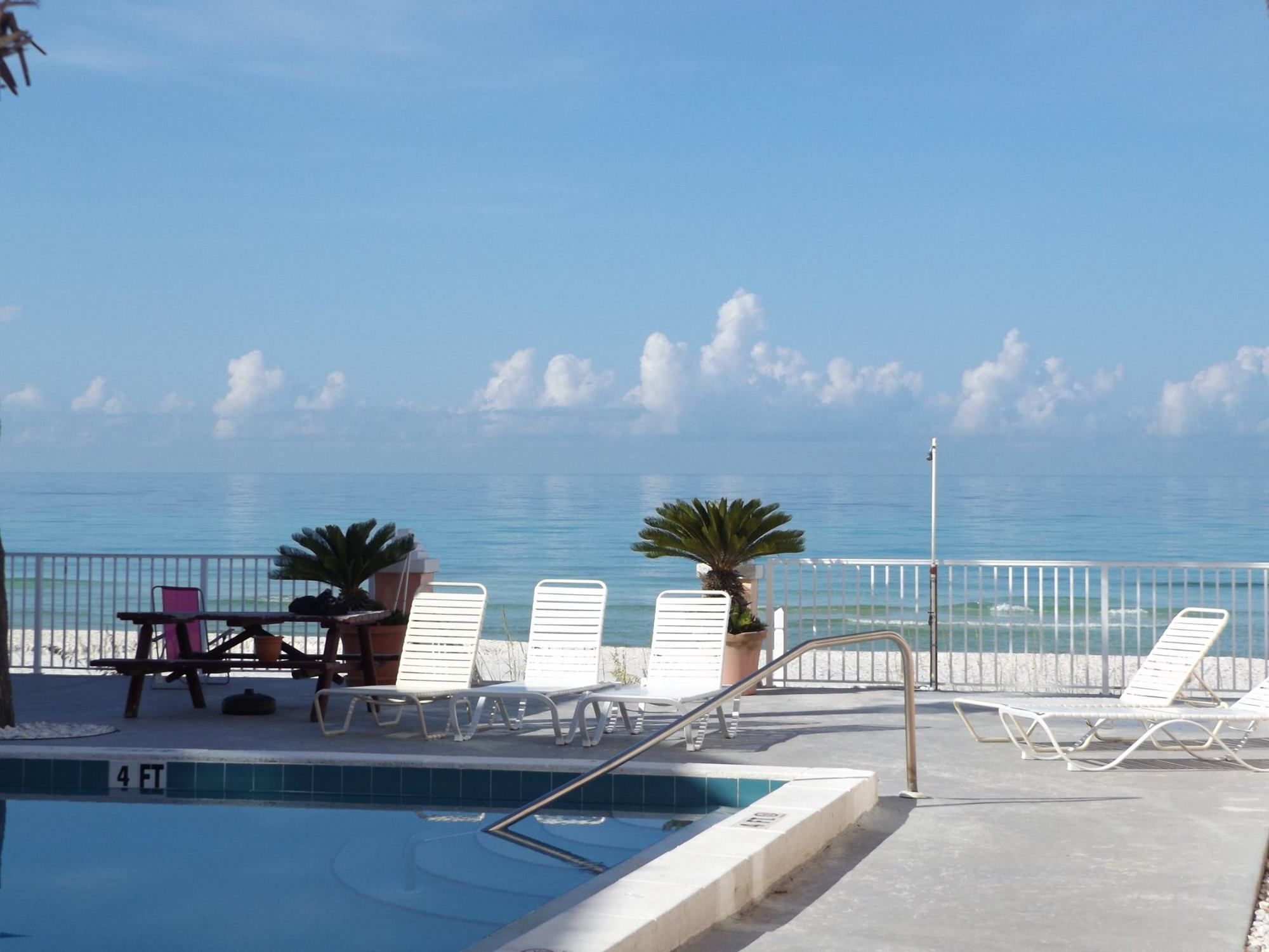 Pineapple Villas on Laguna Beach