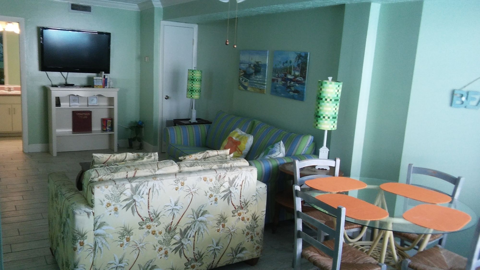 Pineapple Villas on Laguna Beach