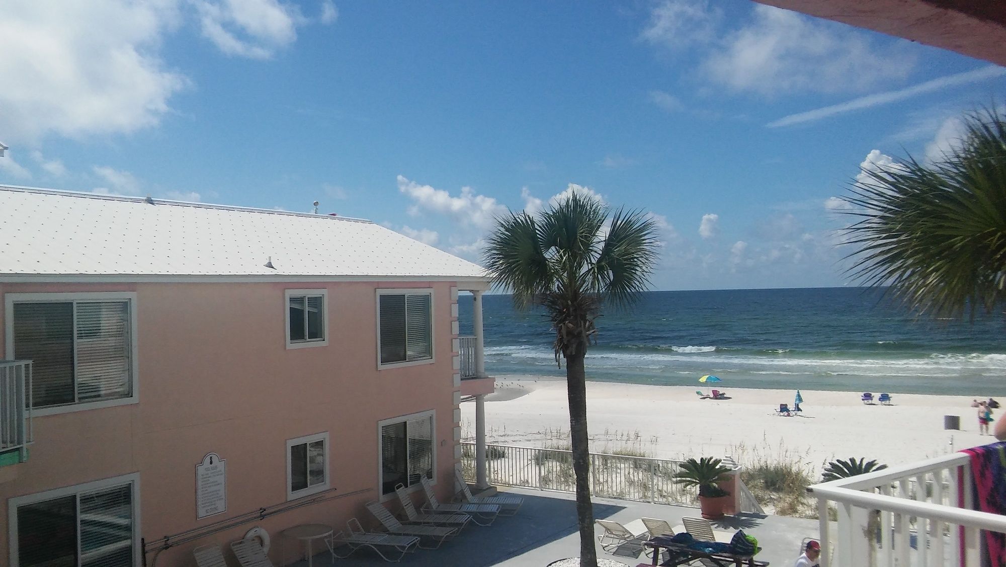 Pineapple Villas on Laguna Beach