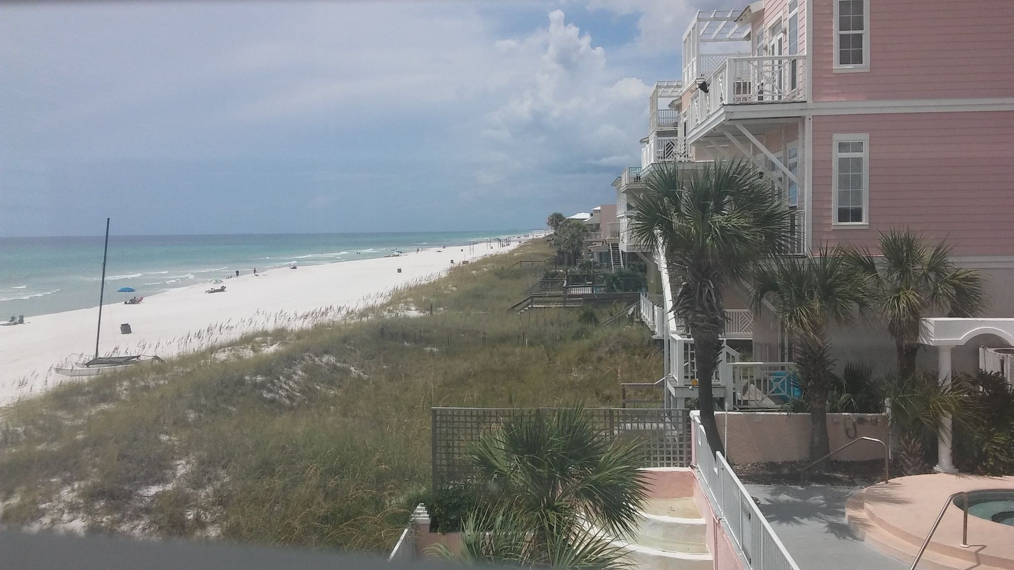Pineapple Villas on Laguna Beach
