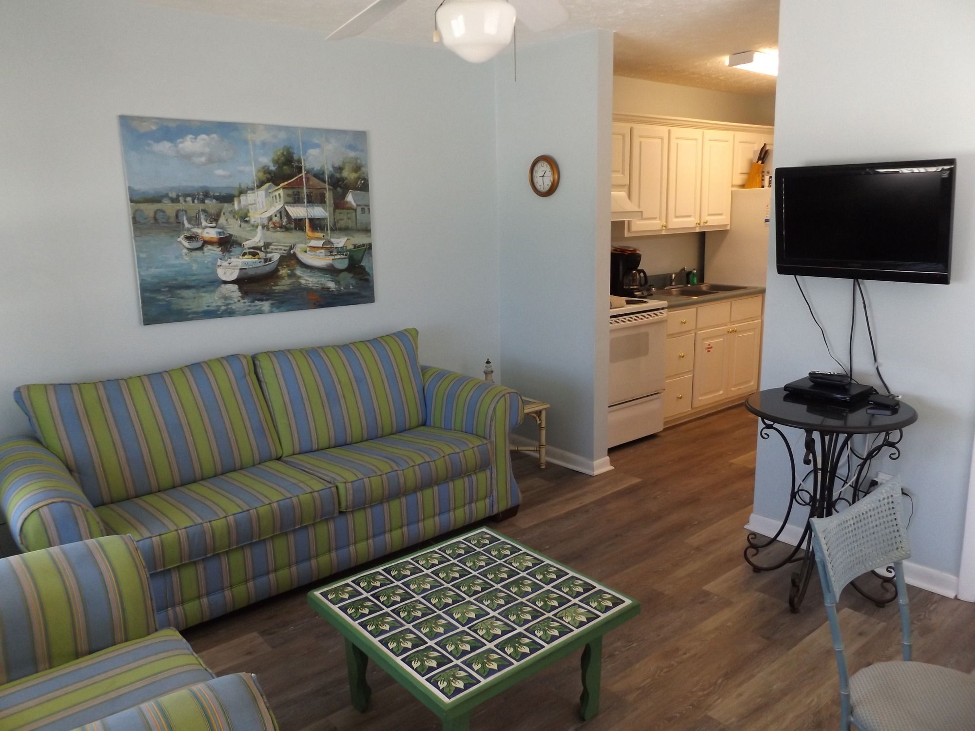 Pineapple Villas on Laguna Beach