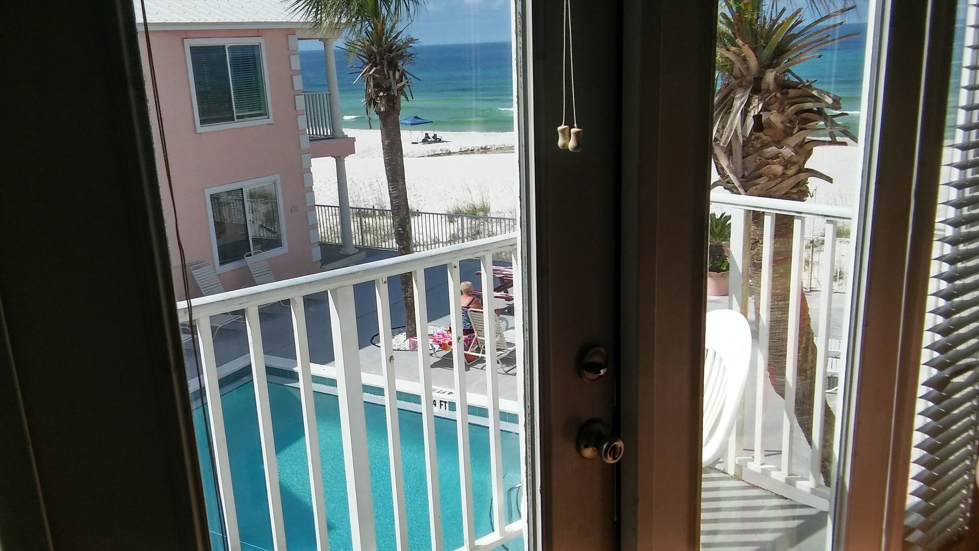 Pineapple Villas on Laguna Beach