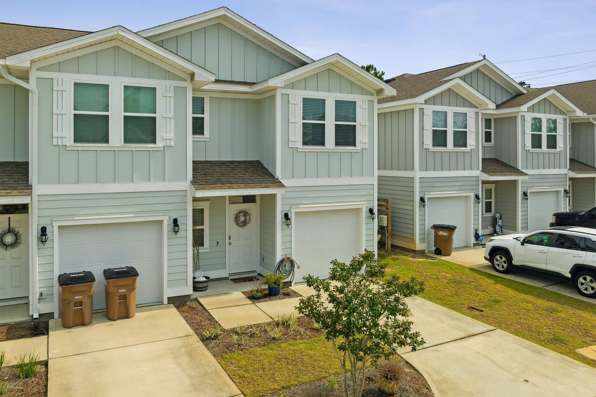 Pogos Paradise Townhome