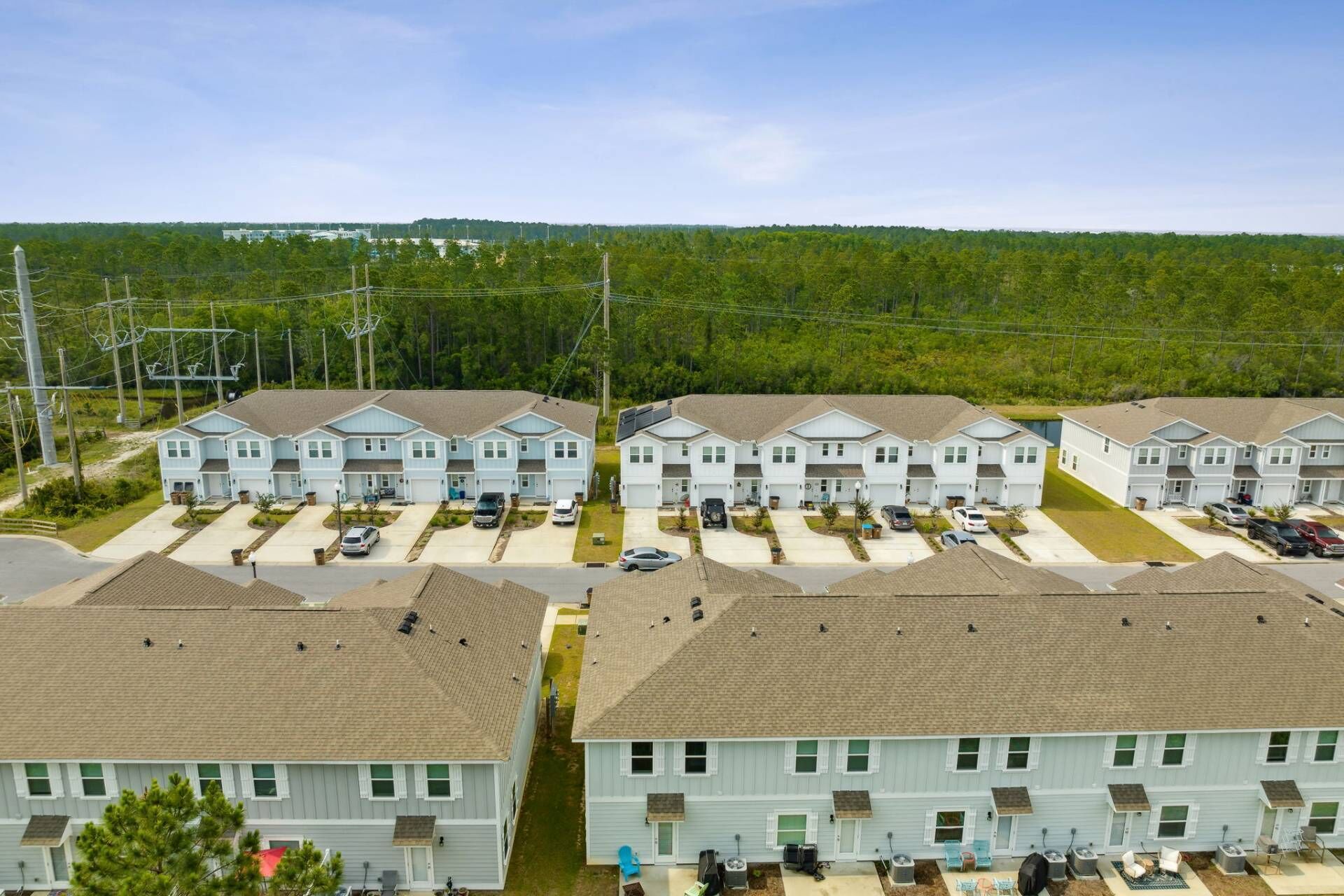Pogos Paradise Townhome