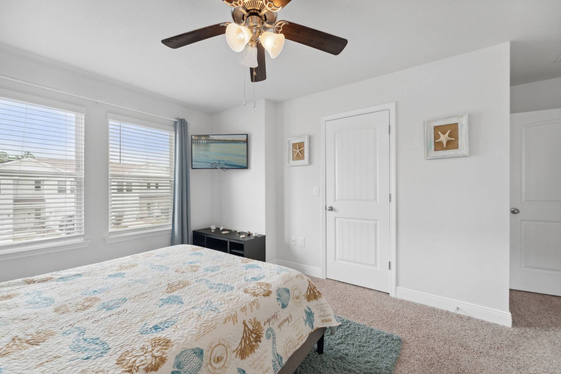 Pogos Paradise Townhome