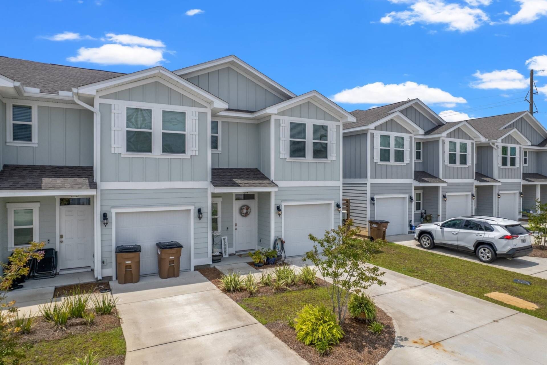 Pogos Paradise Townhome
