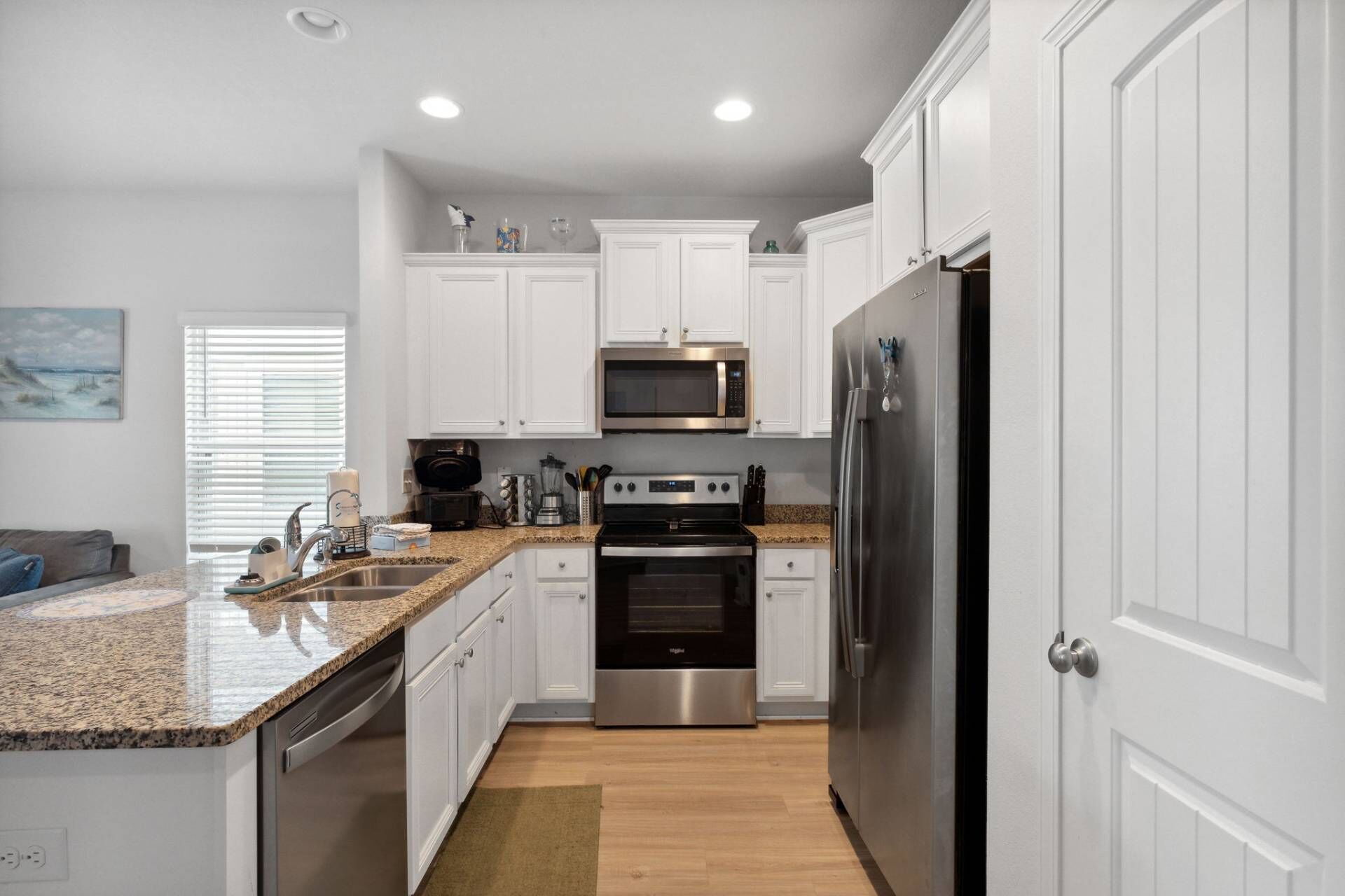 Pogos Paradise Townhome