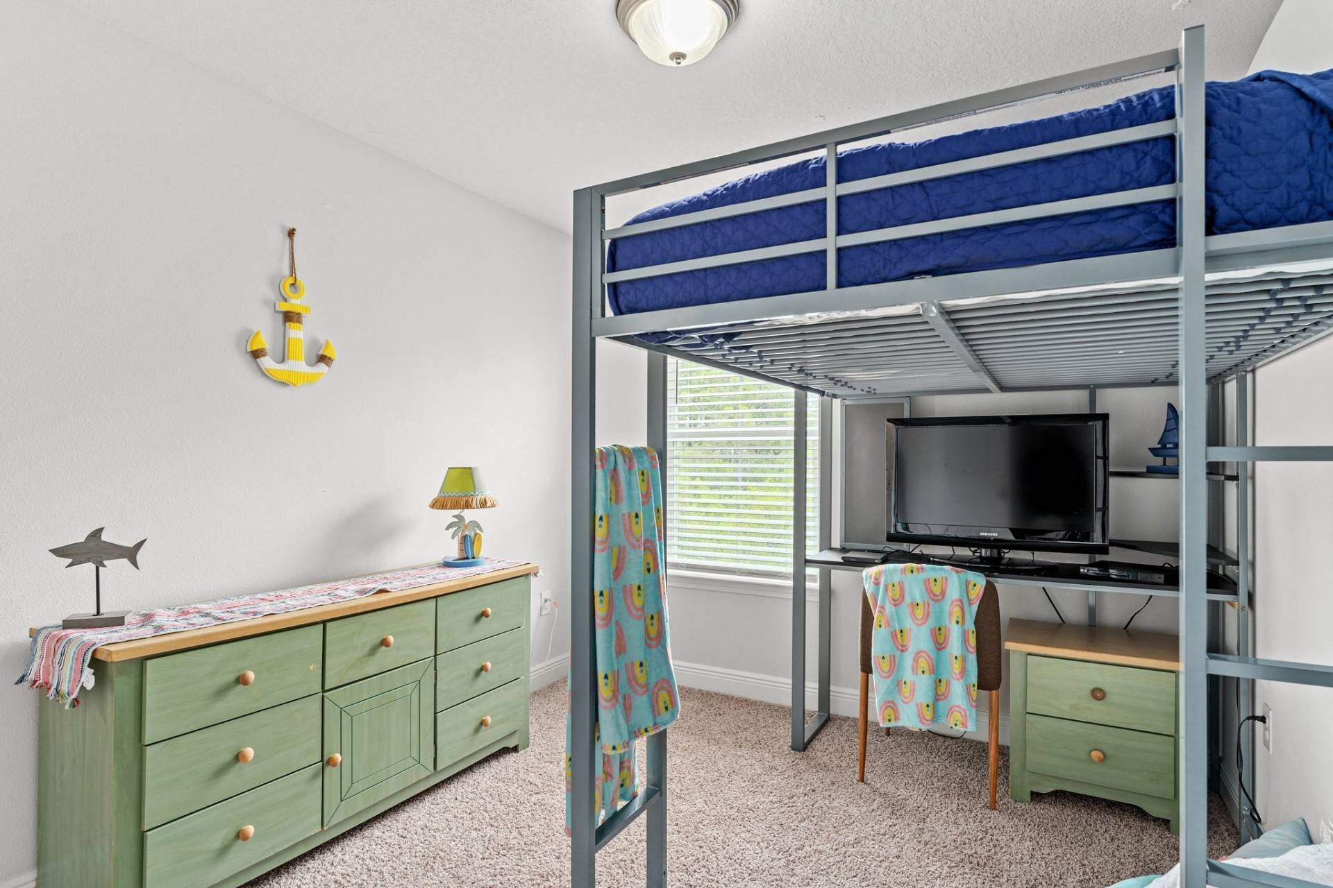 Pogos Paradise Townhome