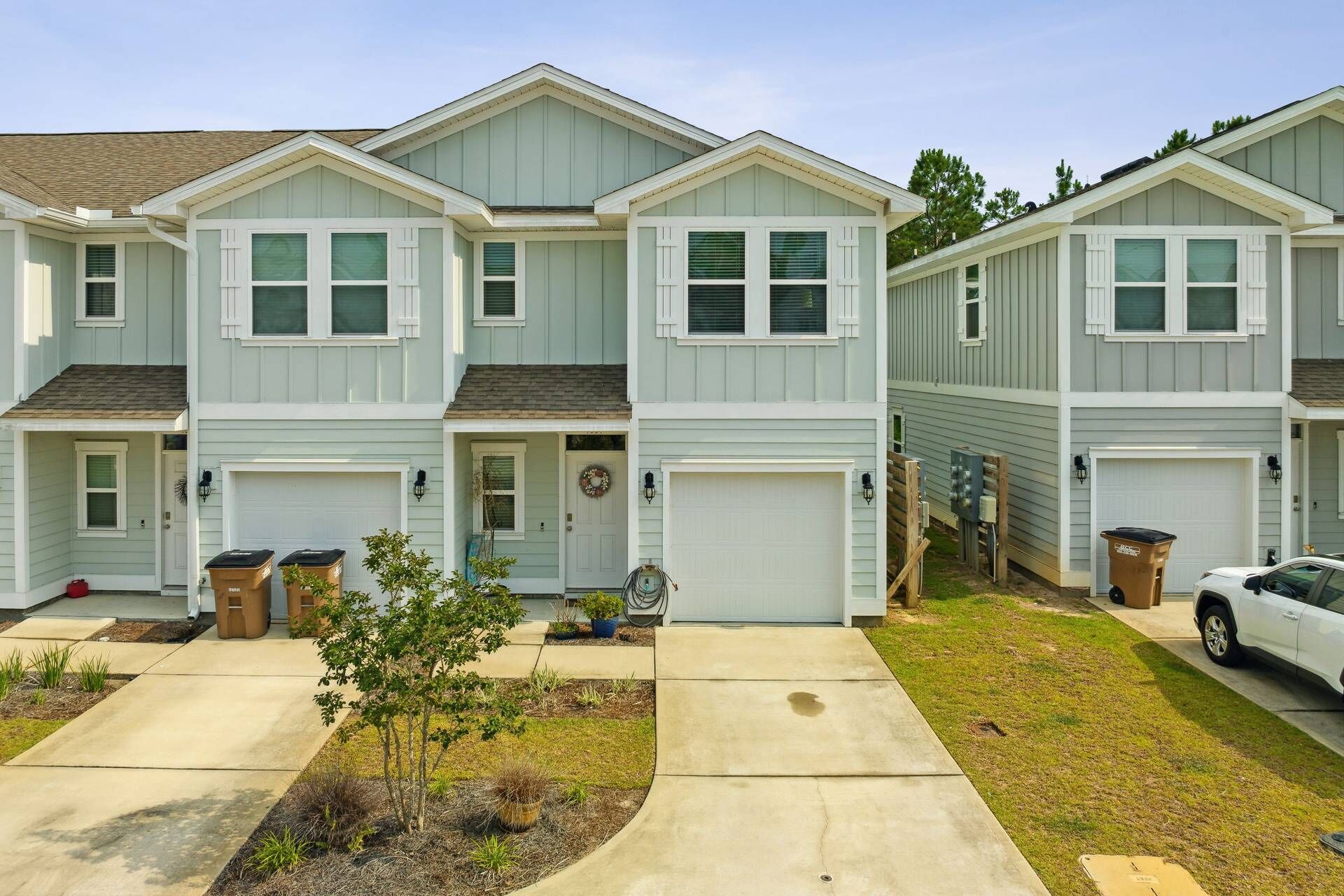 Pogos Paradise Townhome