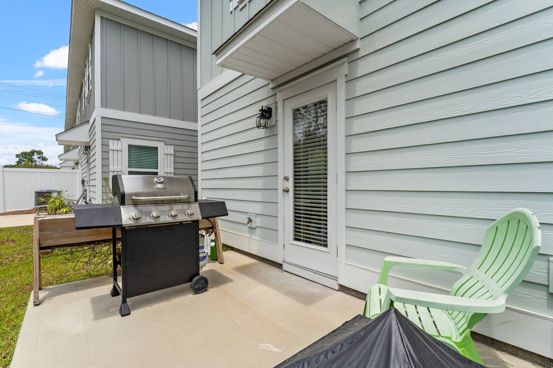 Pogos Paradise Townhome