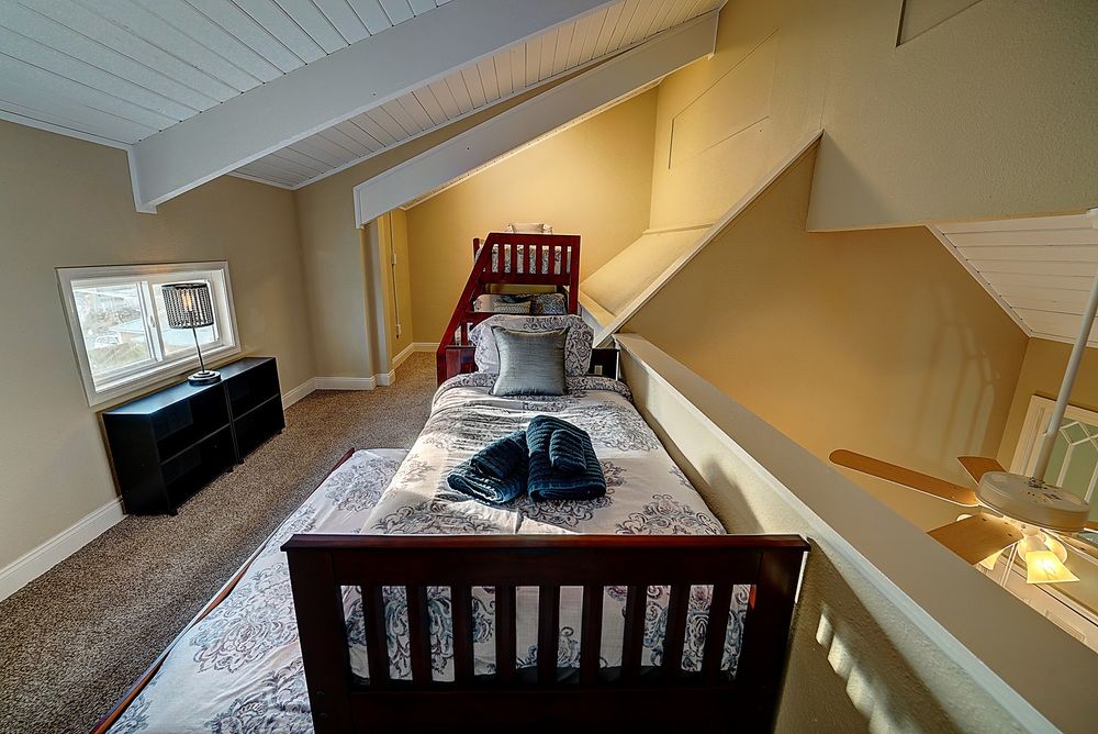Raven Beach House