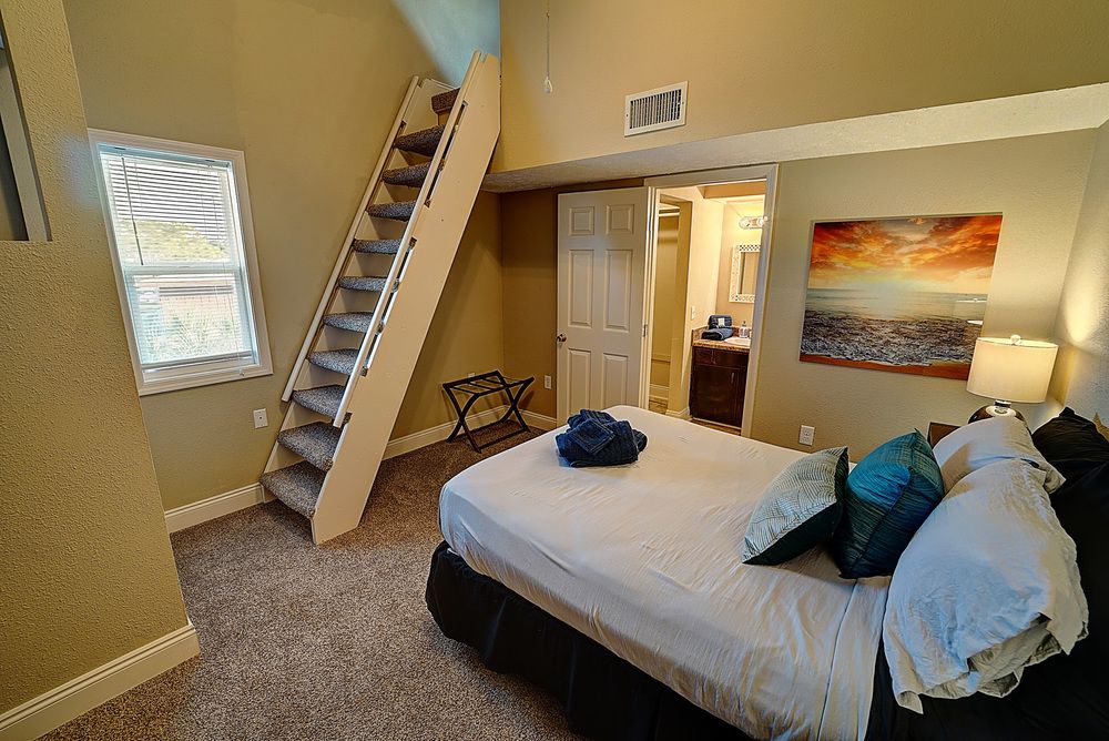 Raven Beach House