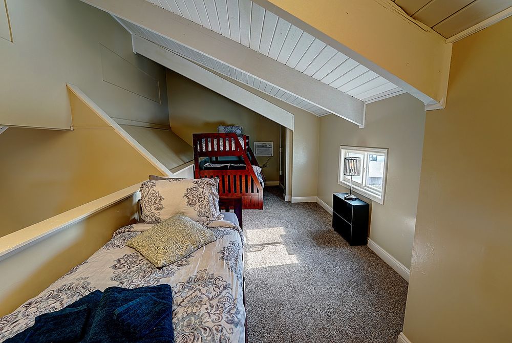 Raven Beach House