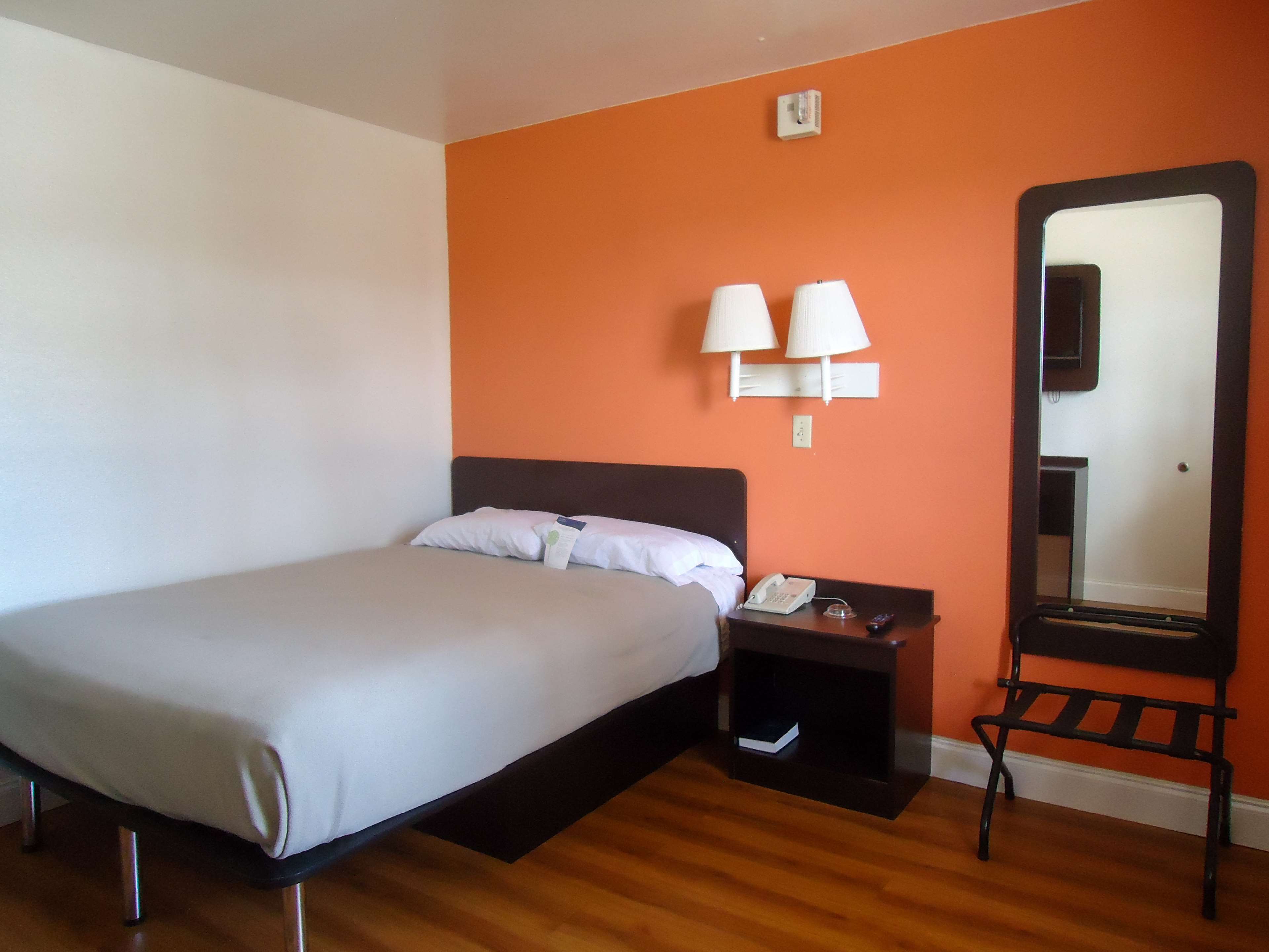 Motel 6 Pensacola West