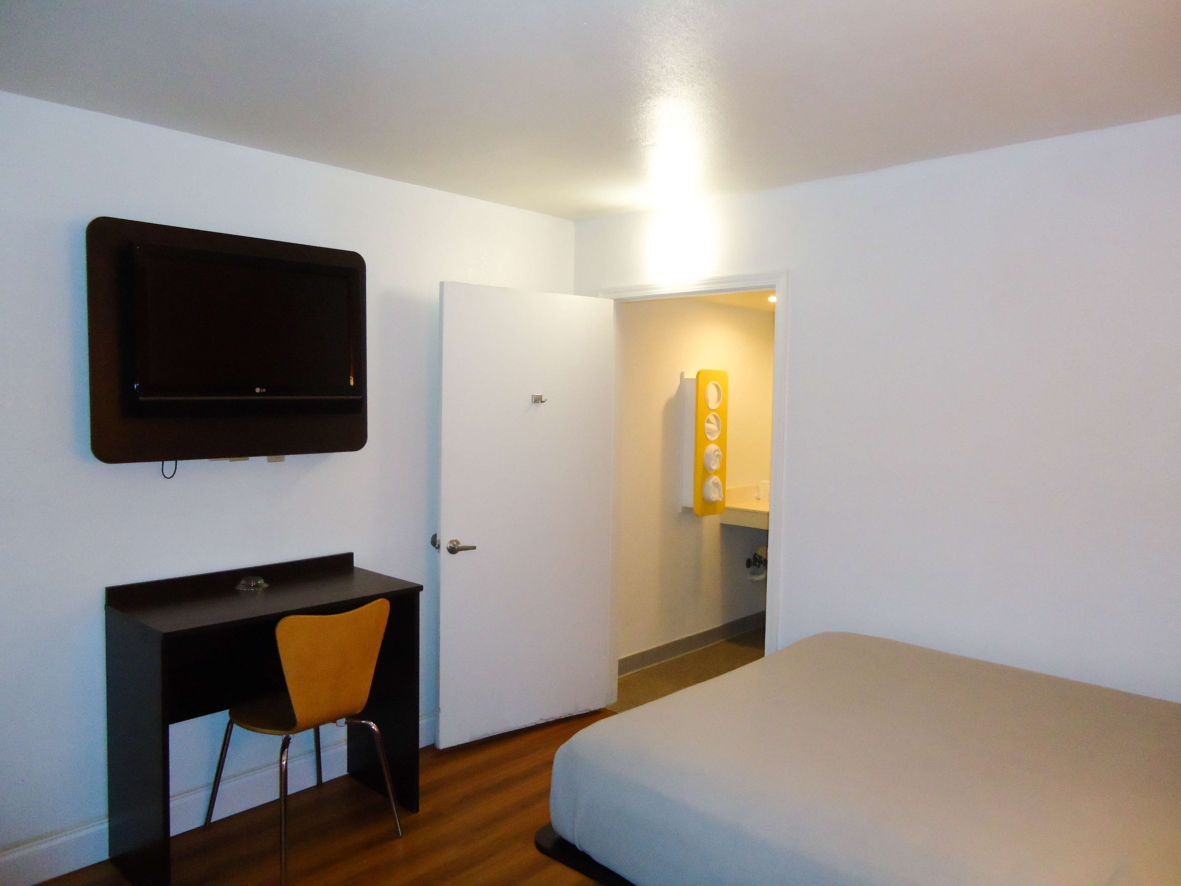 Motel 6 Pensacola West