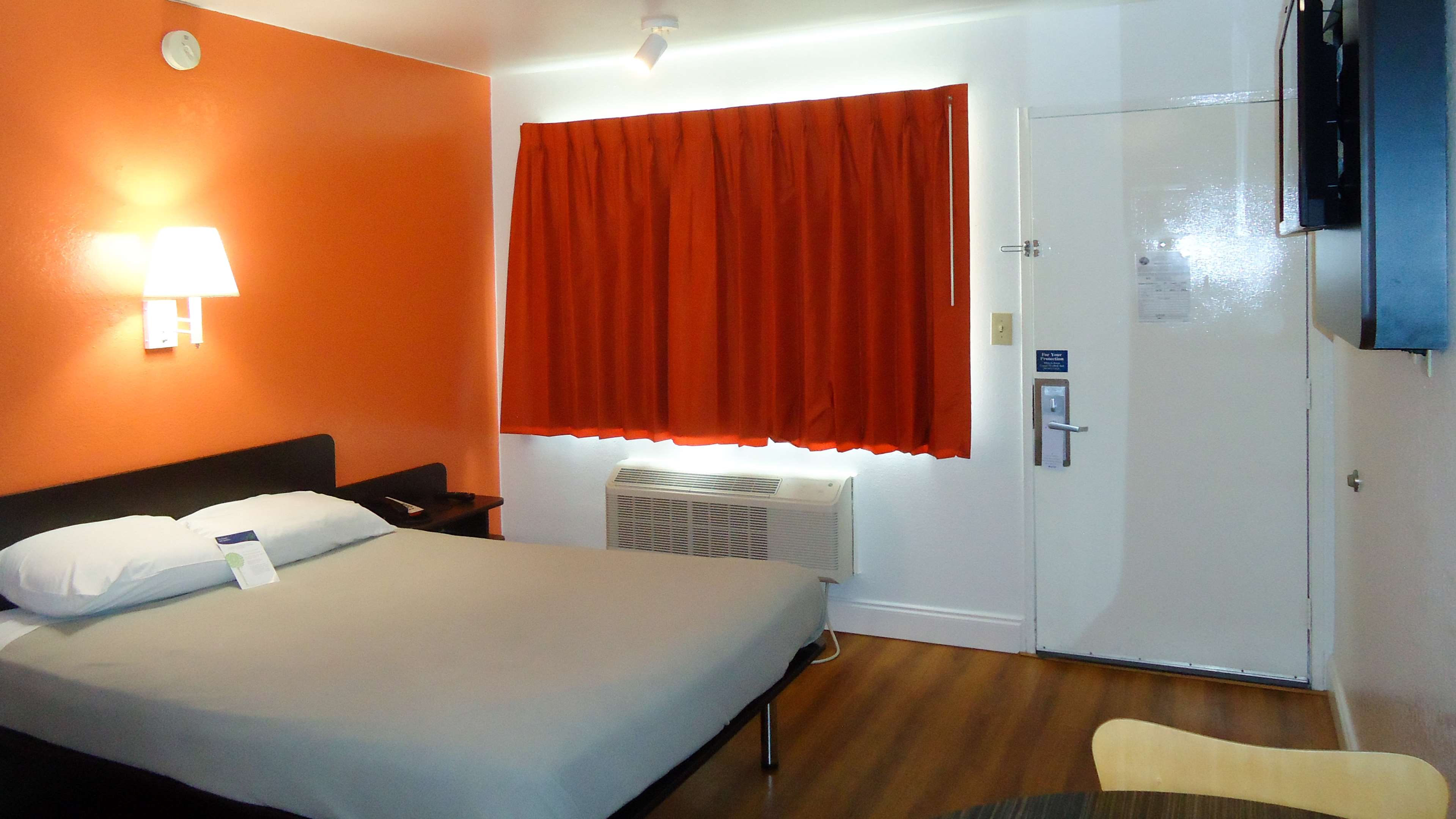 Motel 6 Pensacola West