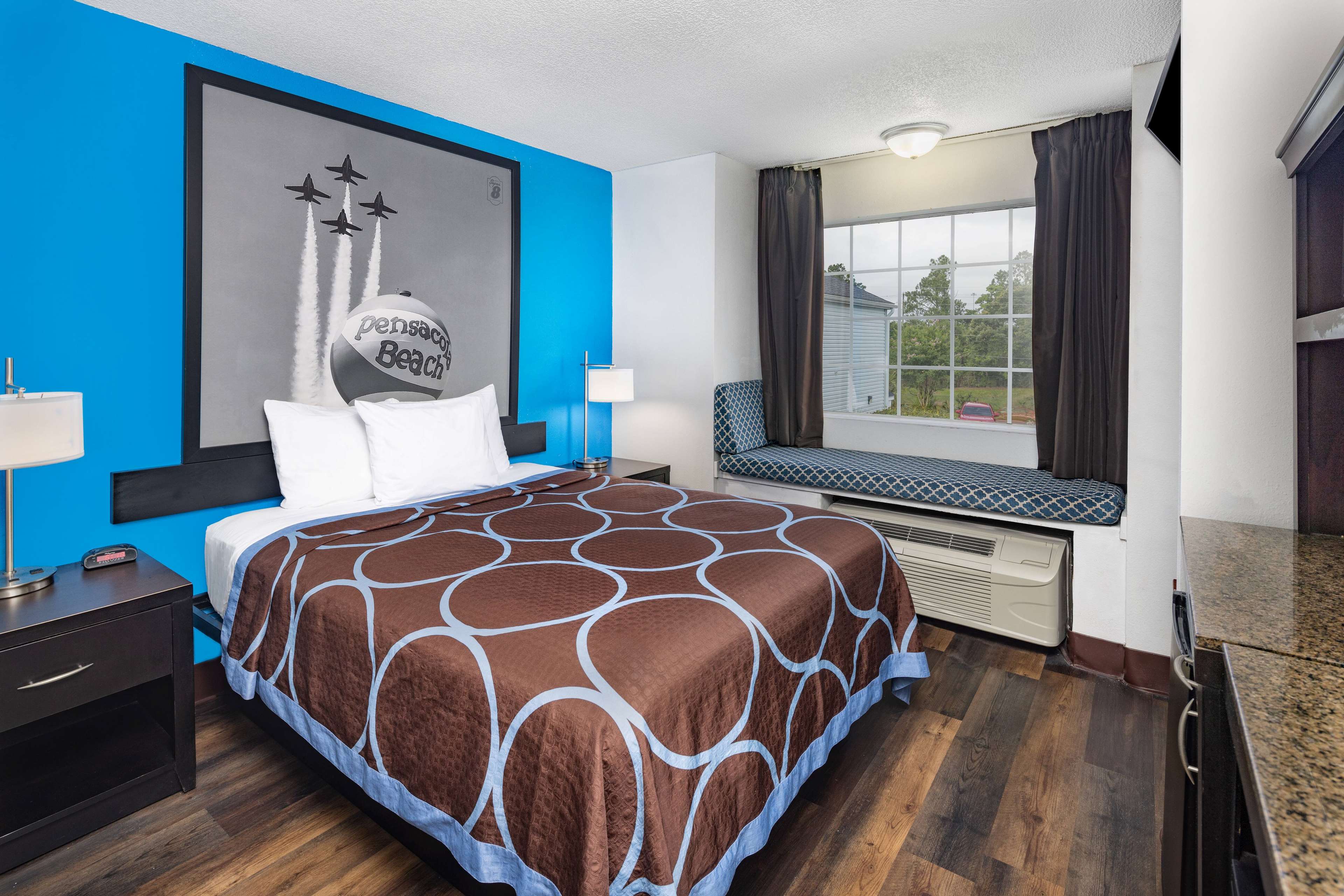 Super 8 by Wyndham Pensacola