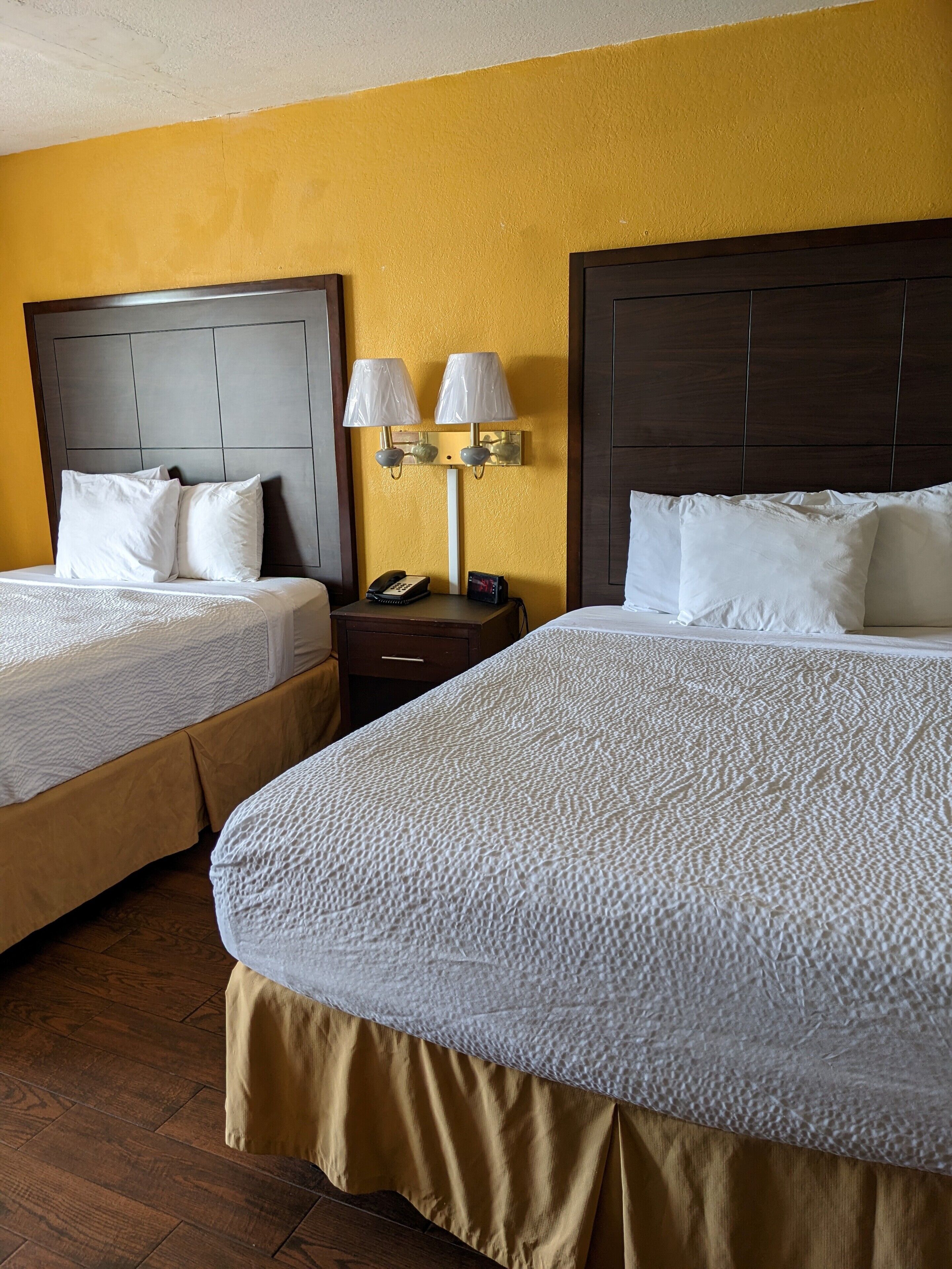 Days Inn & Suites by Wyndham Port Richey