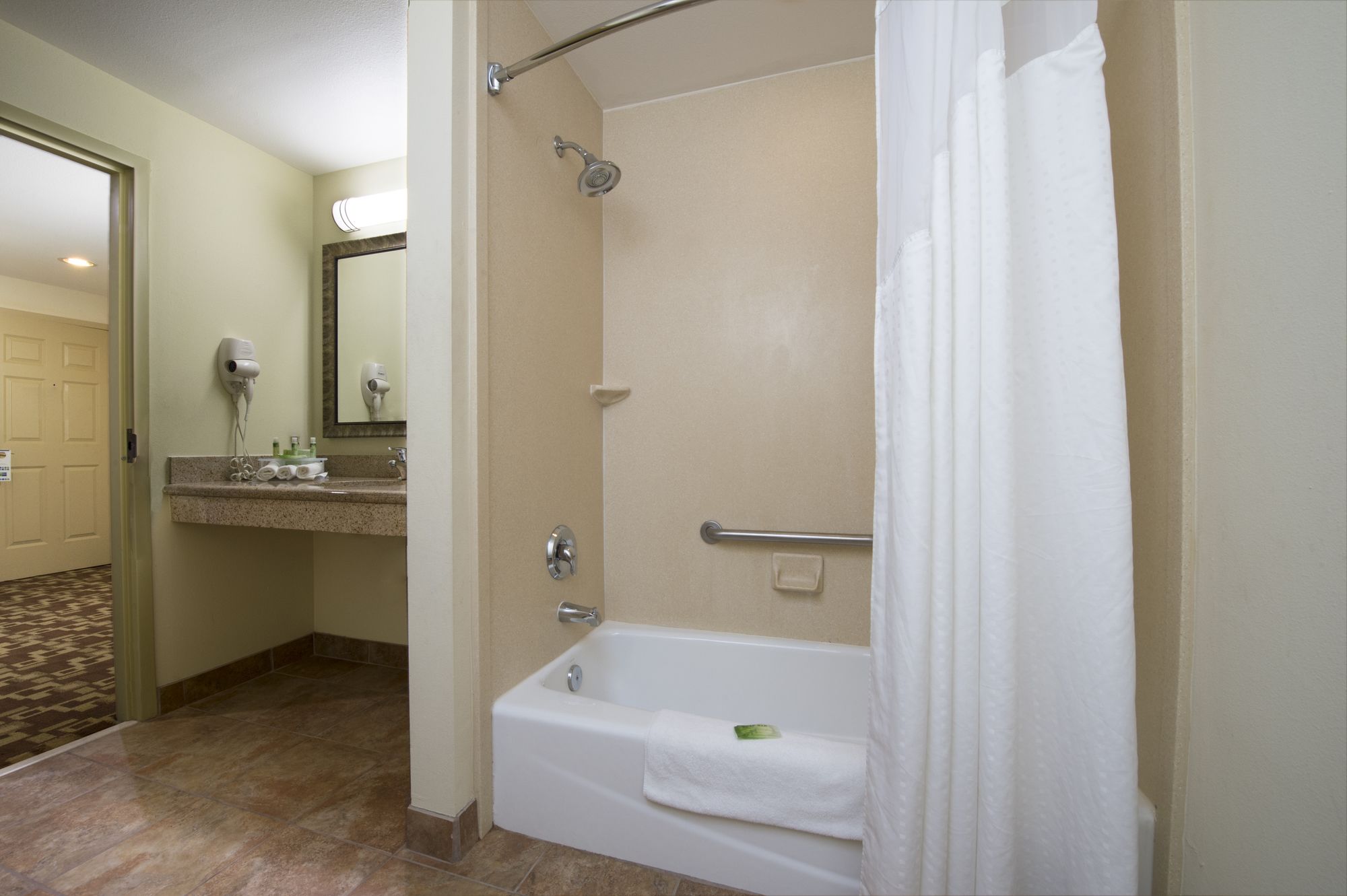 Holiday Inn Express Hotel & Suites Port St. Lucie