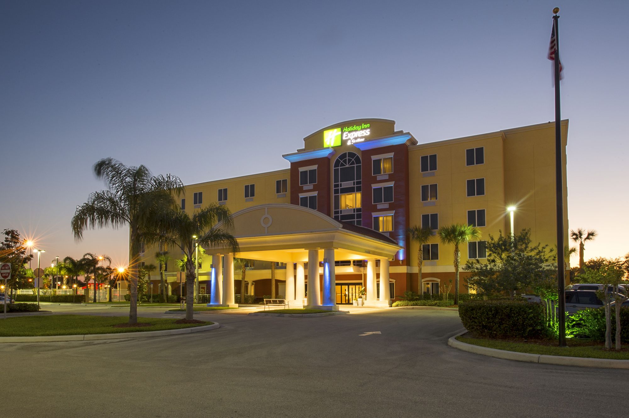 Holiday Inn Express Hotel & Suites Port St. Lucie