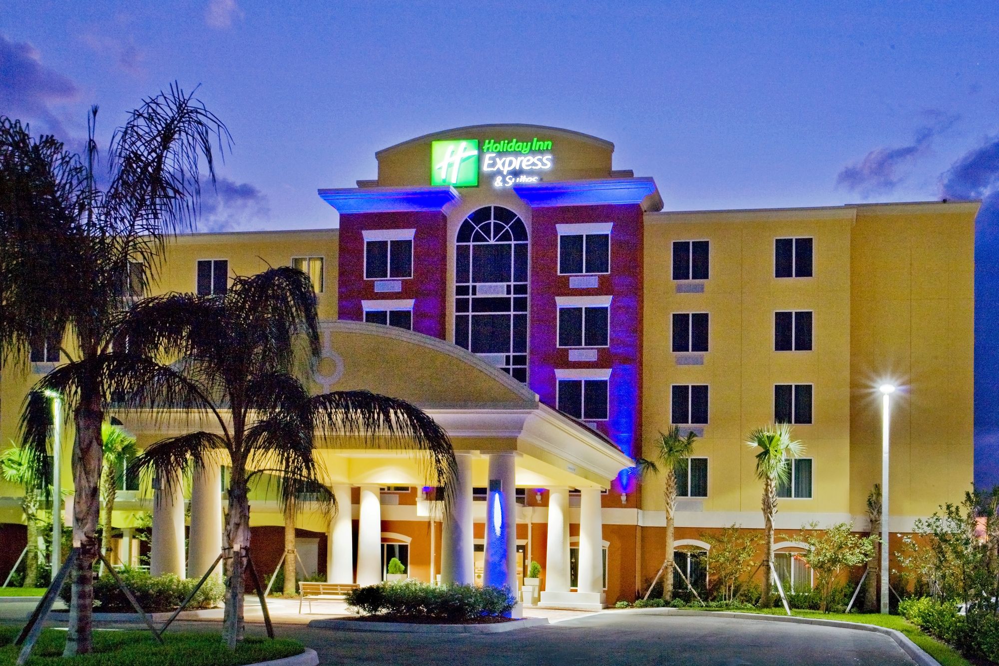 Holiday Inn Express Hotel & Suites Port St. Lucie