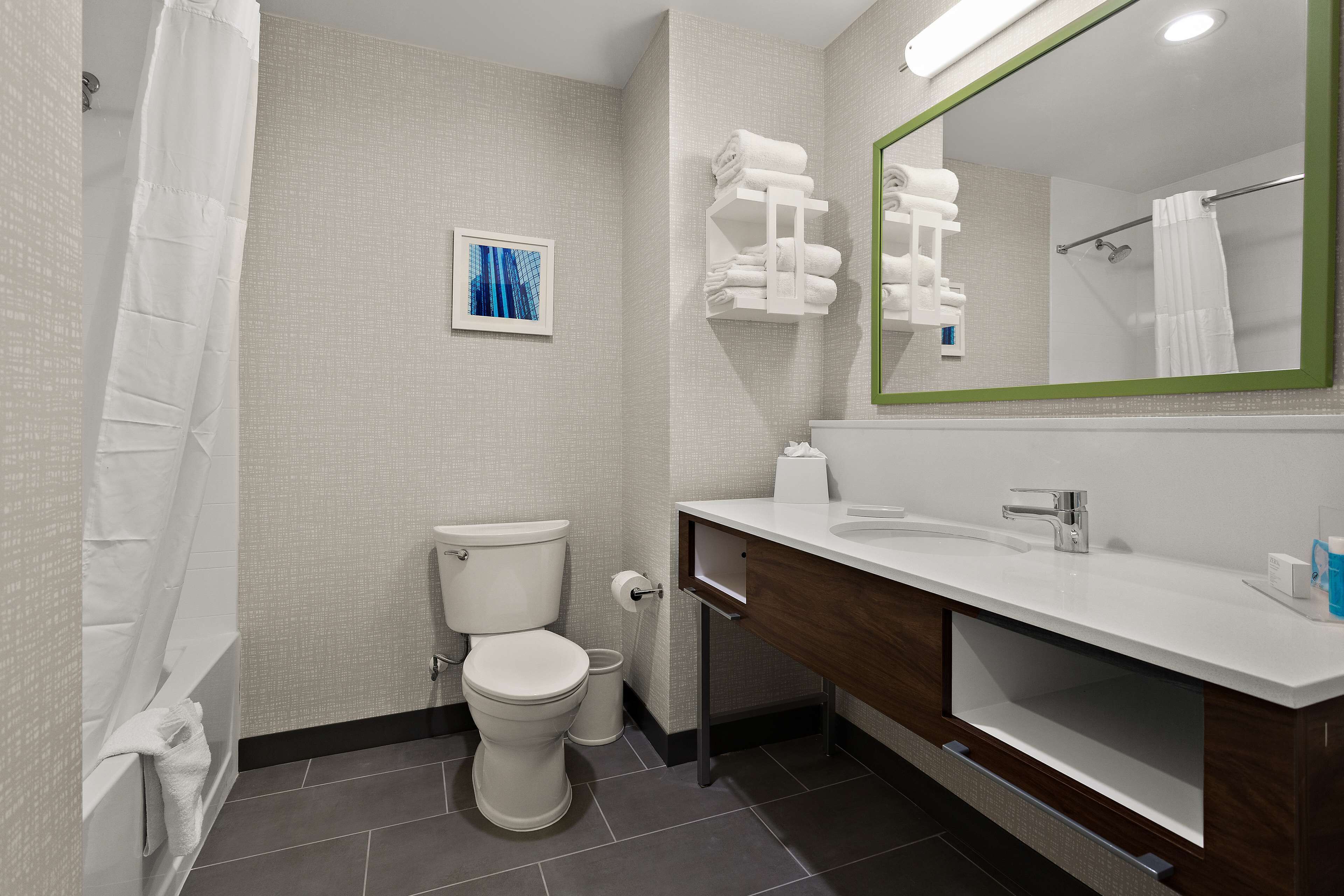 Hampton Inn & Suites Ruskin I-75