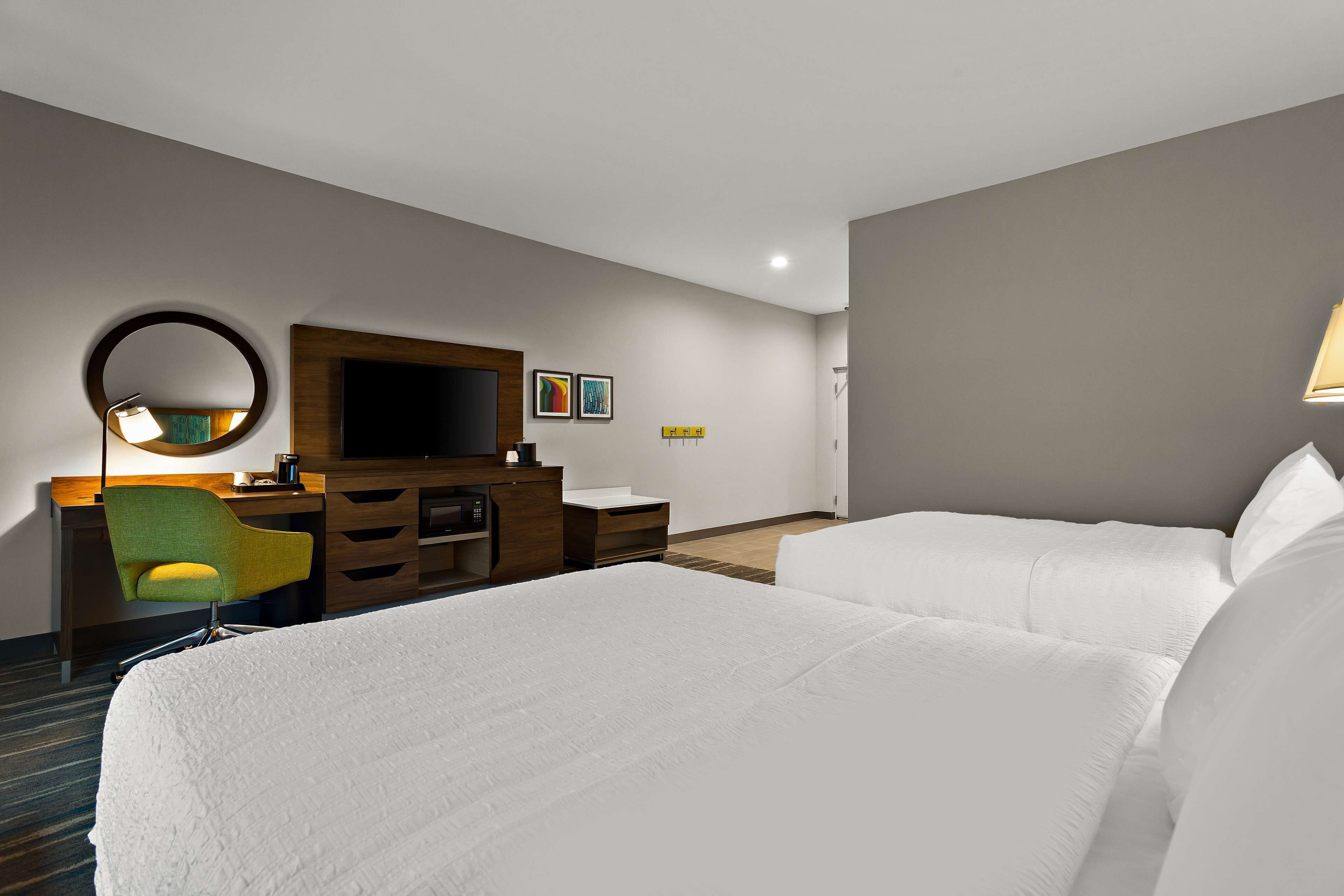 Hampton Inn & Suites Ruskin I-75