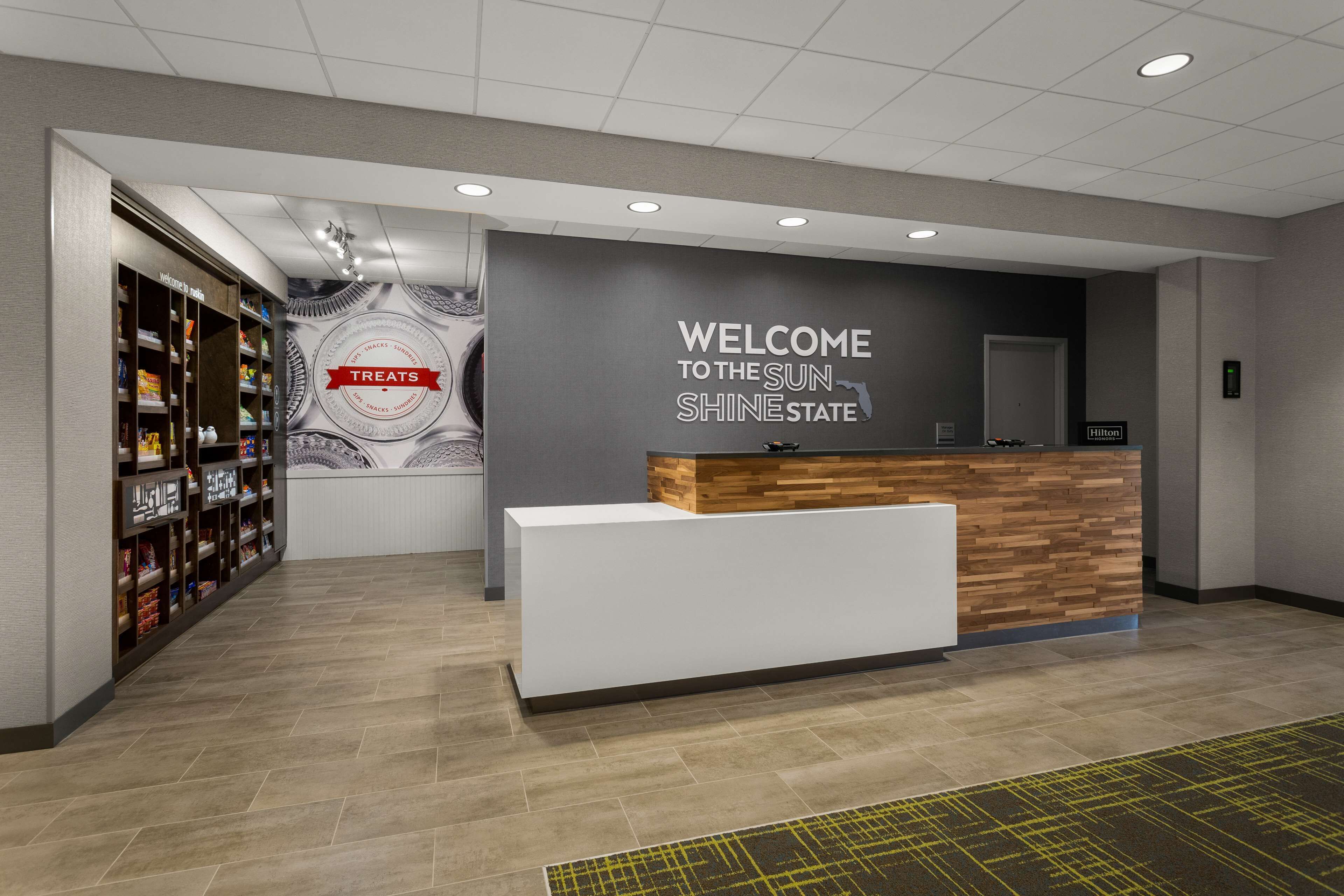 Hampton Inn & Suites Ruskin I-75