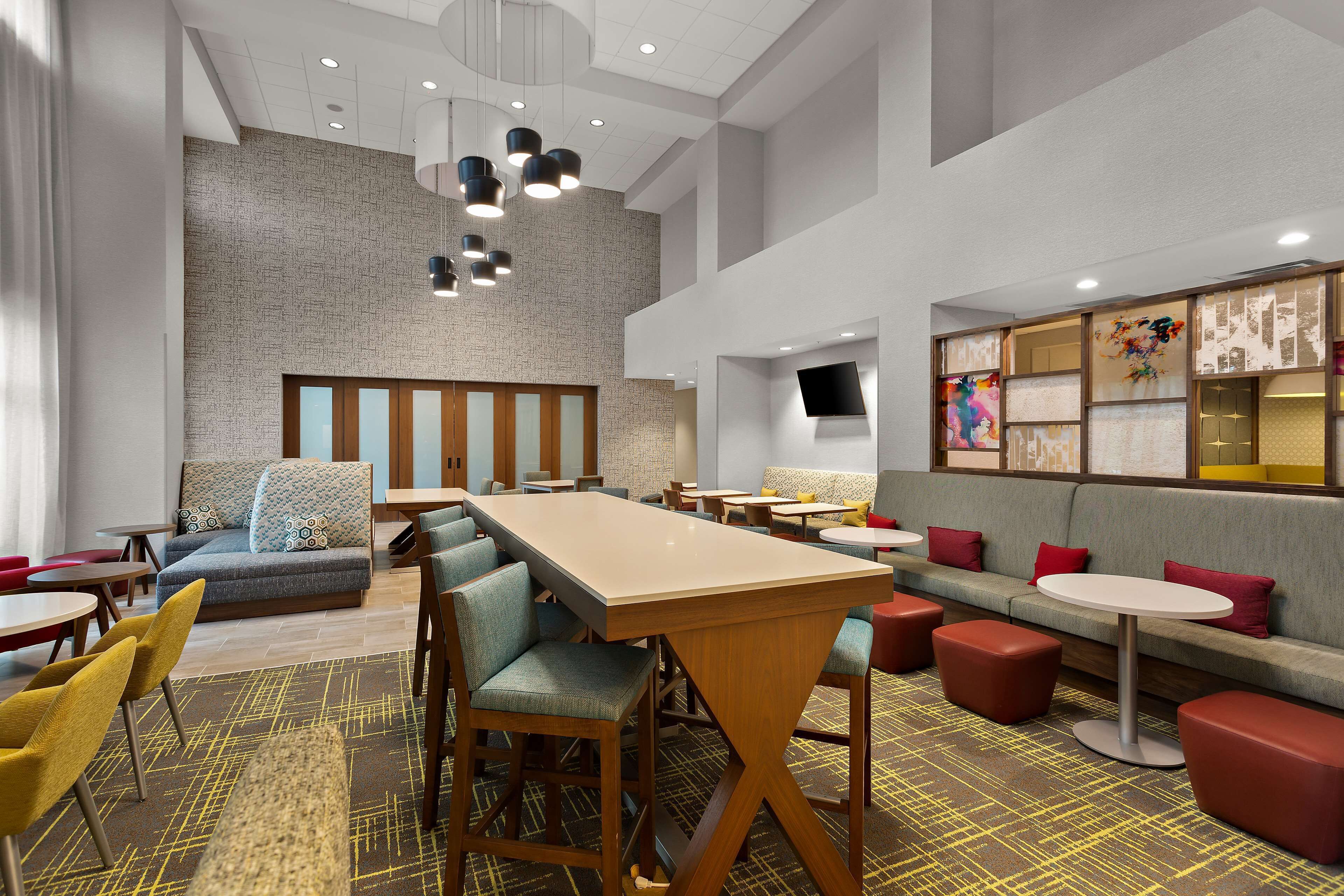 Hampton Inn & Suites Ruskin I-75