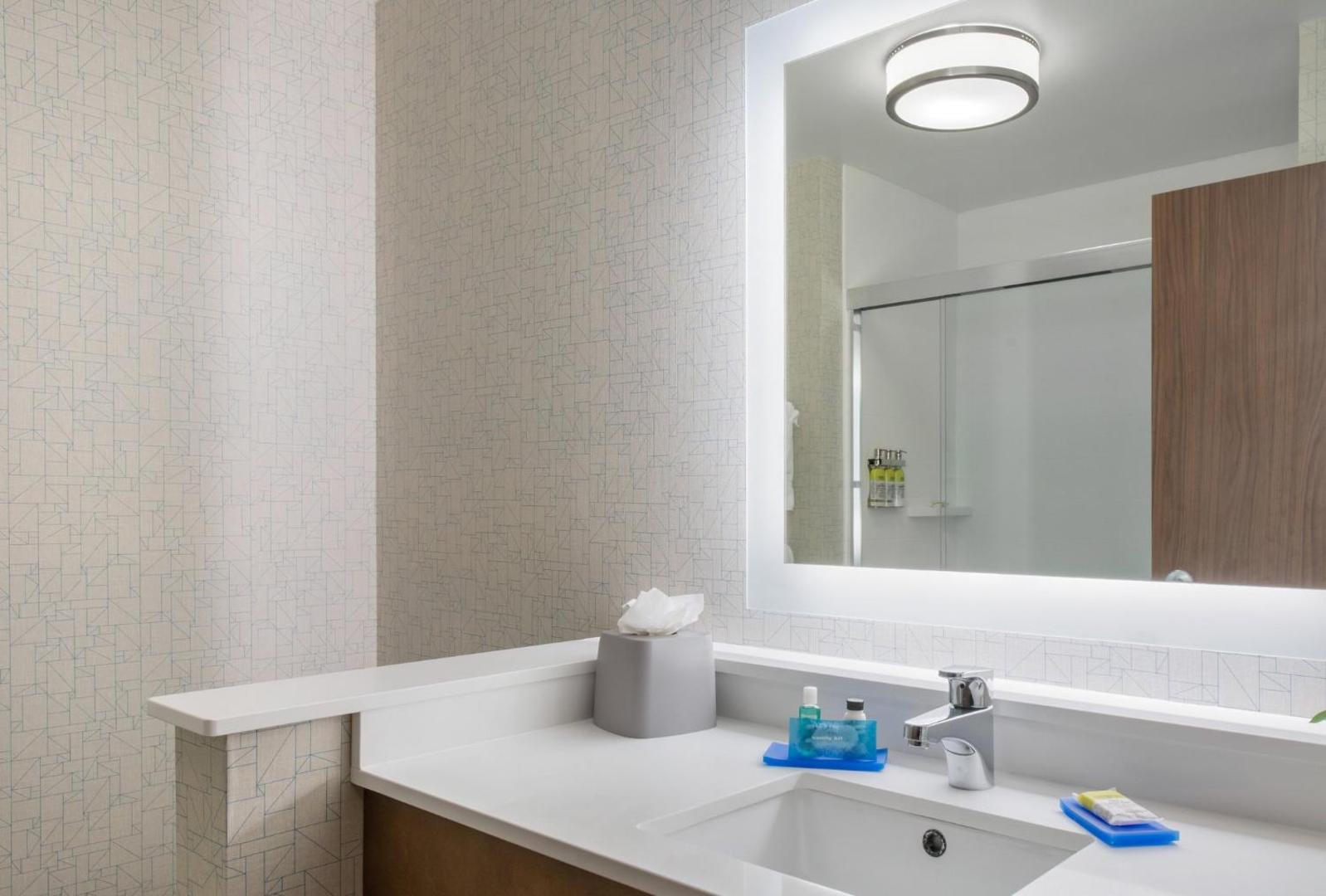 Holiday Inn Express & Suites Ruskin