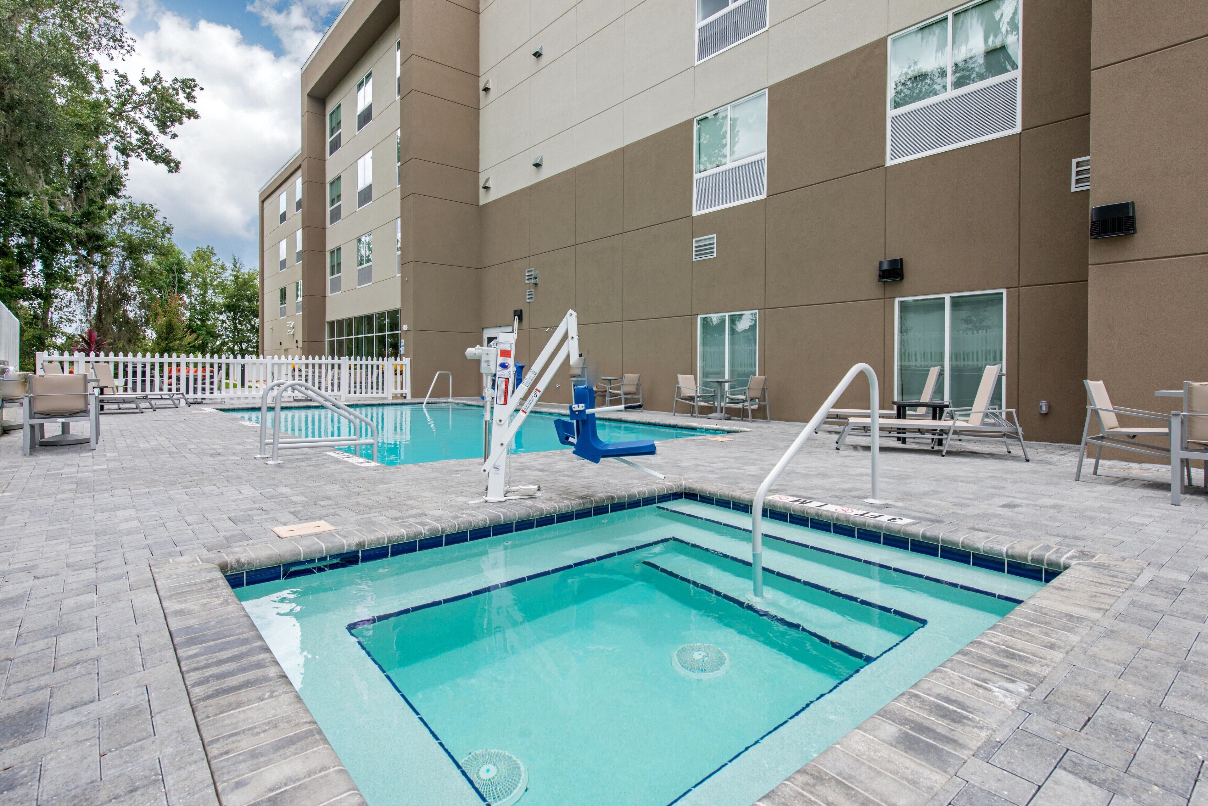 Holiday Inn Express & Suites Ruskin