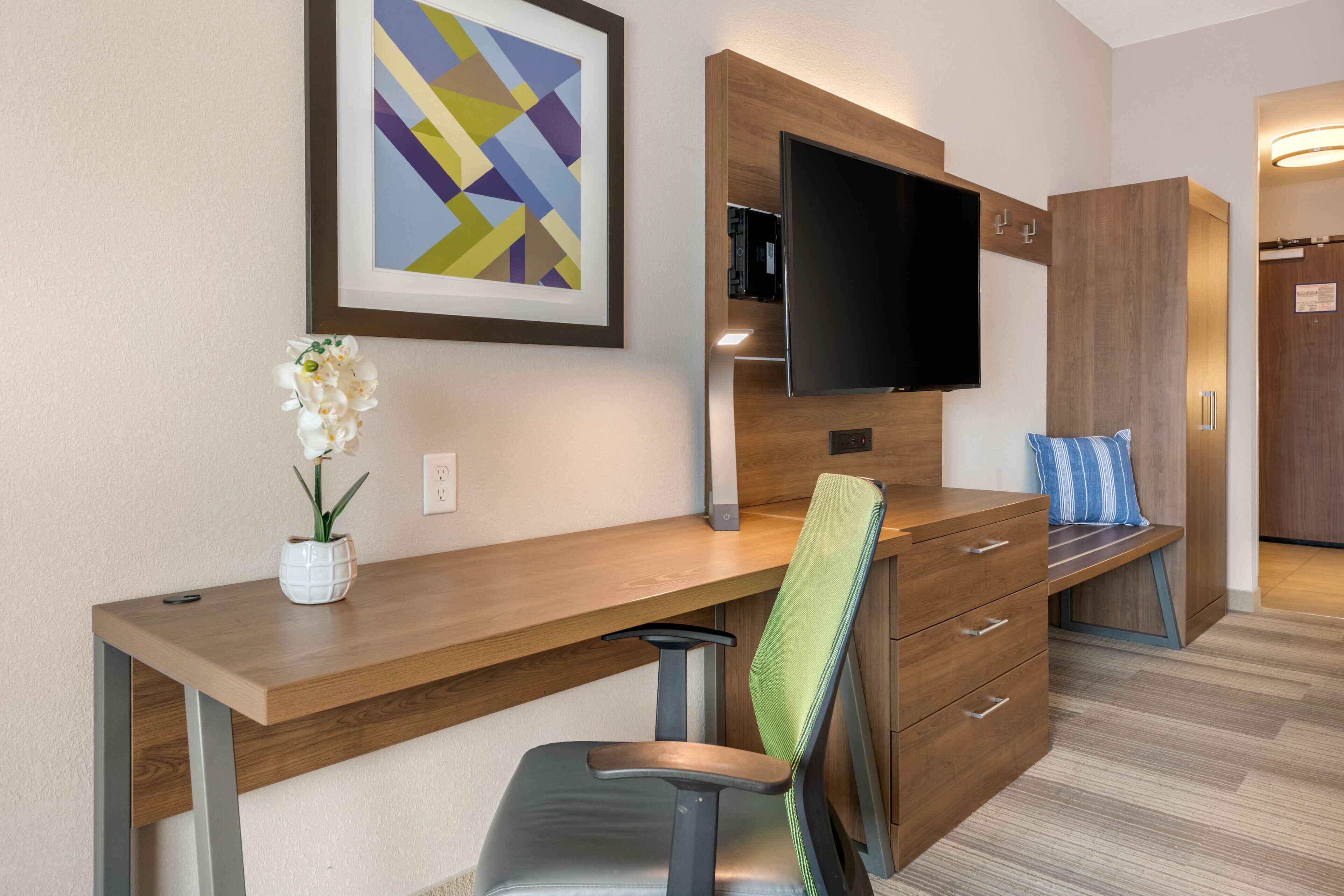 Holiday Inn Express & Suites Ruskin