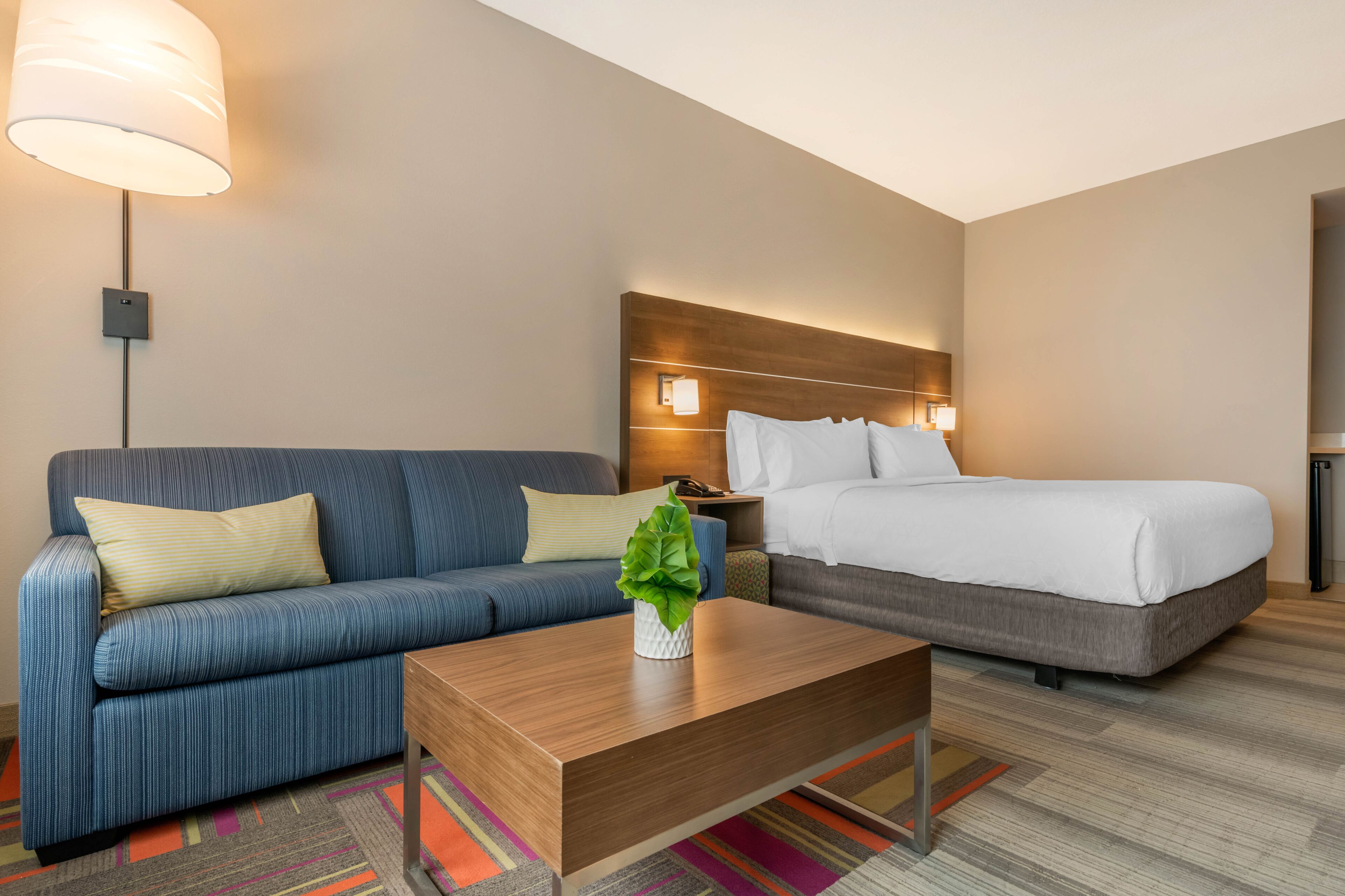 Holiday Inn Express & Suites Ruskin