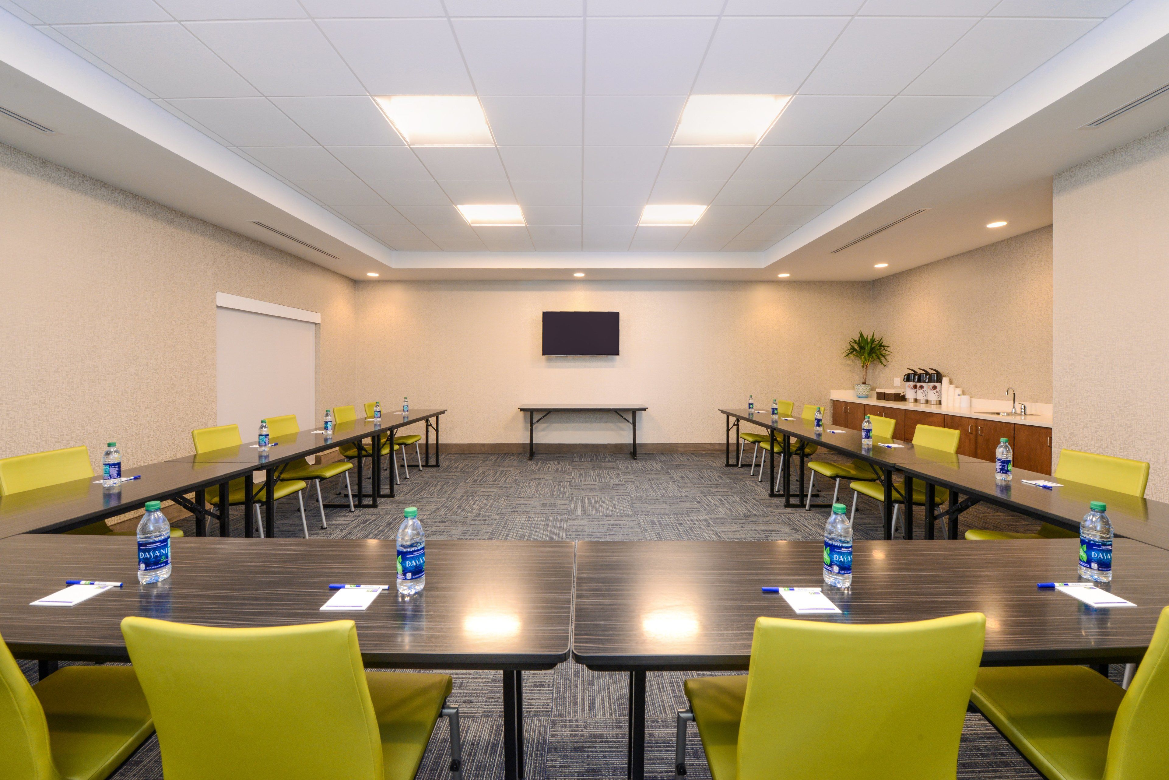 Holiday Inn Express & Suites Ruskin