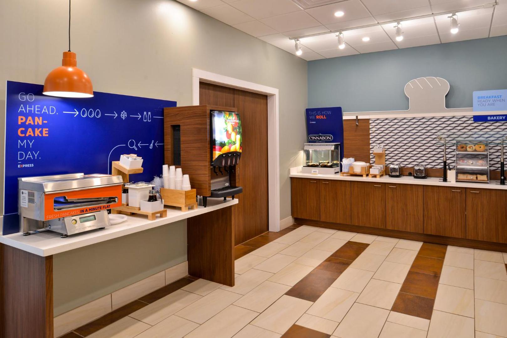 Holiday Inn Express & Suites Ruskin