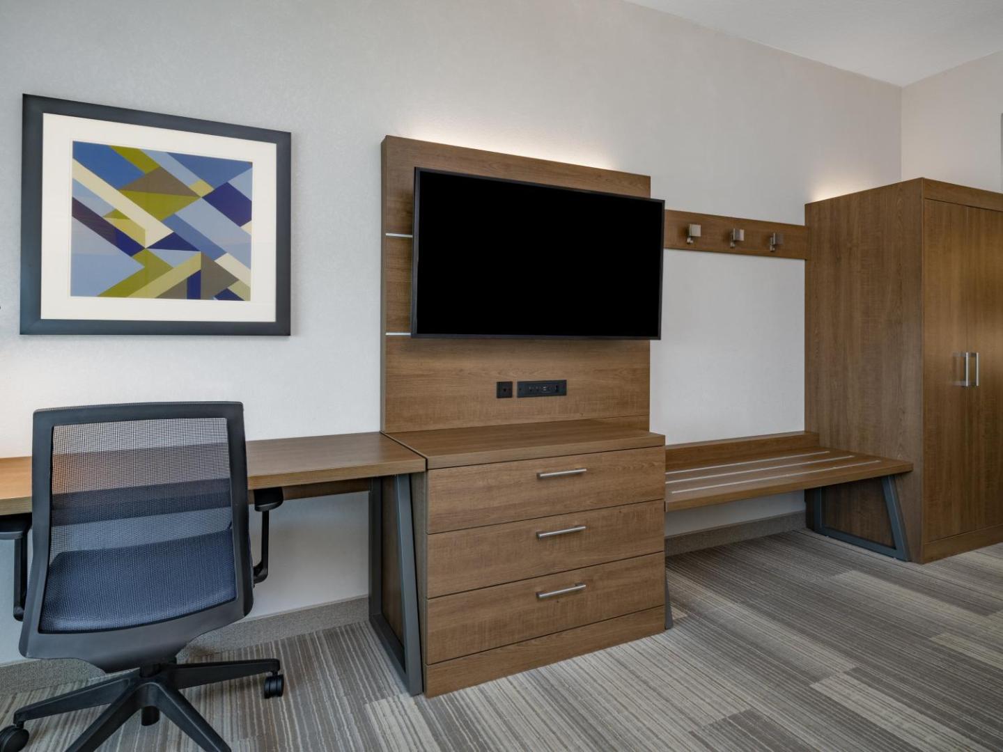 Holiday Inn Express & Suites Ruskin