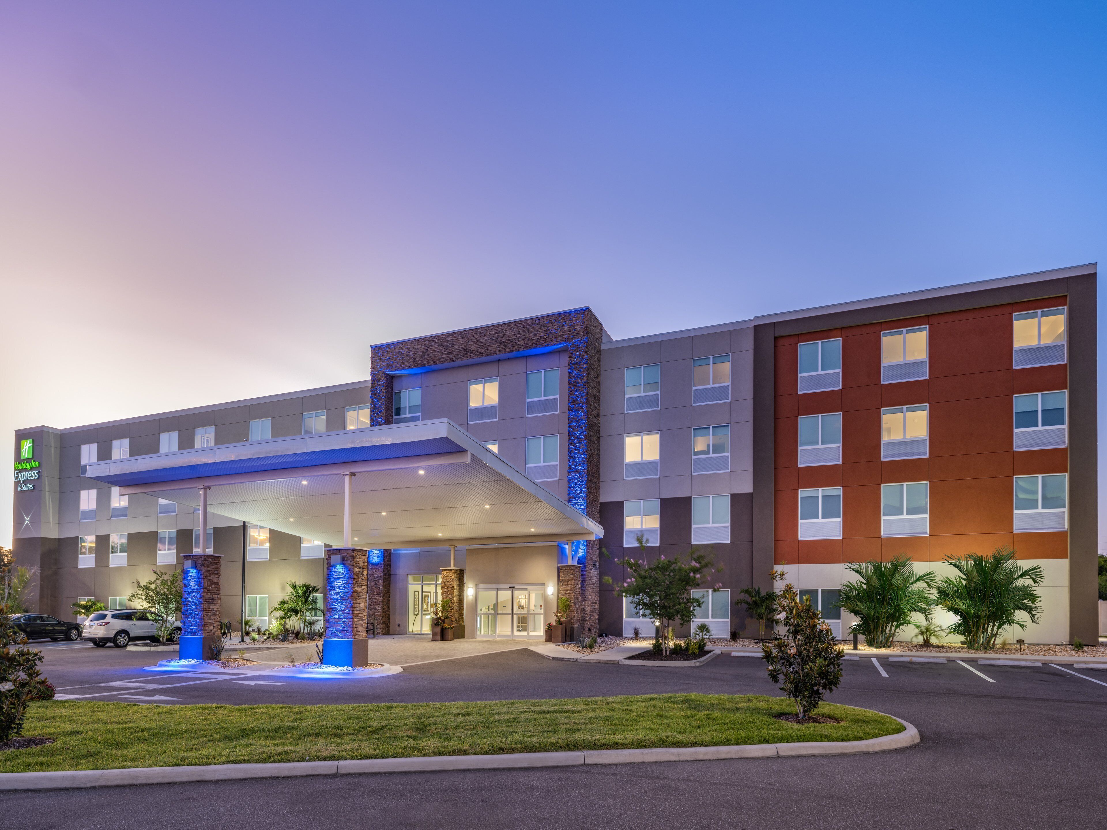 Holiday Inn Express & Suites Ruskin