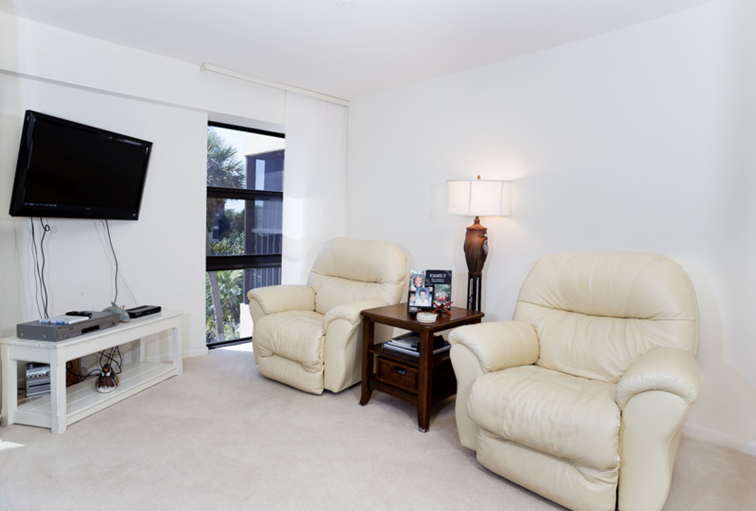 Kings Crown Condominiums