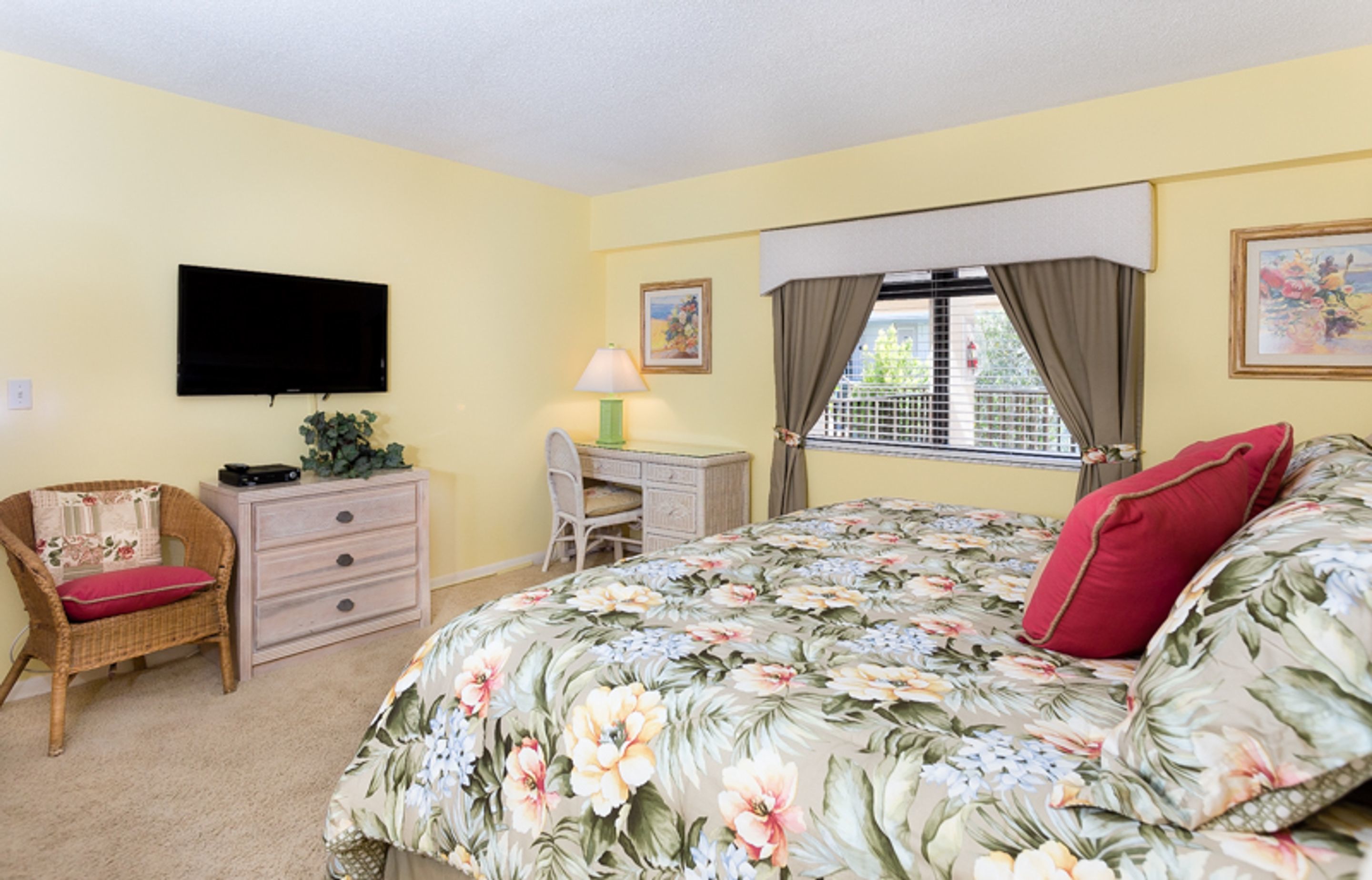 Kings Crown Condominiums