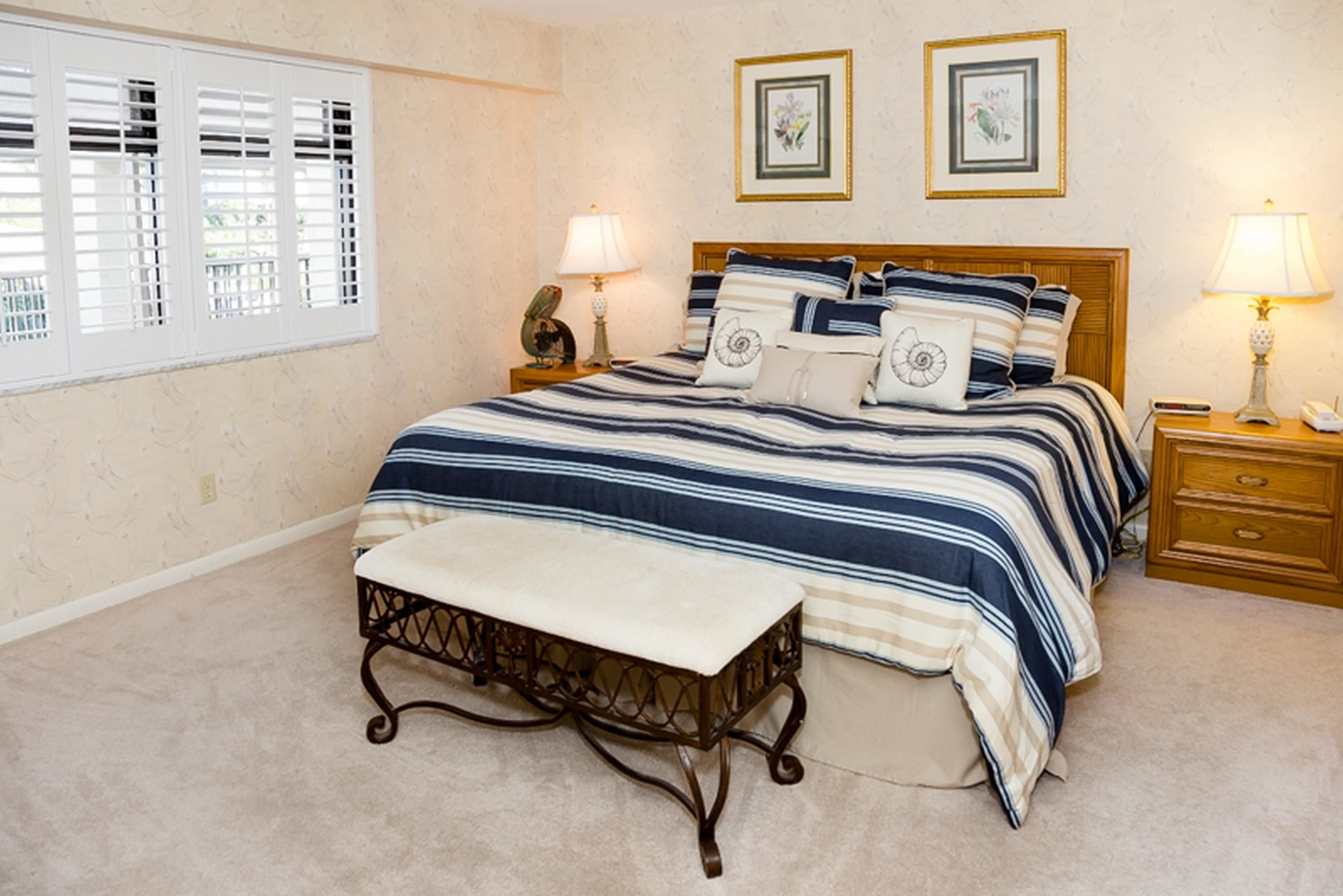 Kings Crown Condominiums