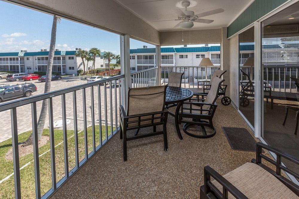 Sanibel Arms West