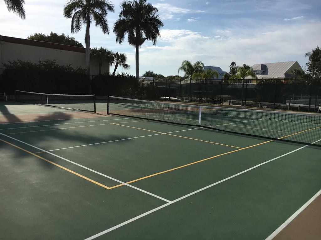 Sanibel Arms West