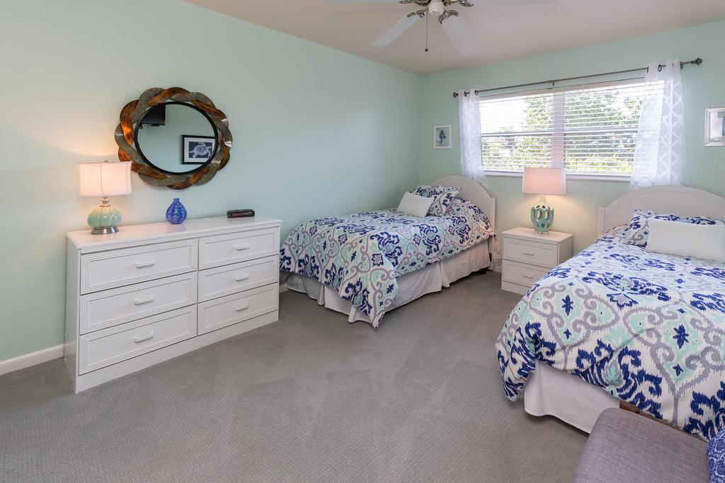 Sanibel Arms West