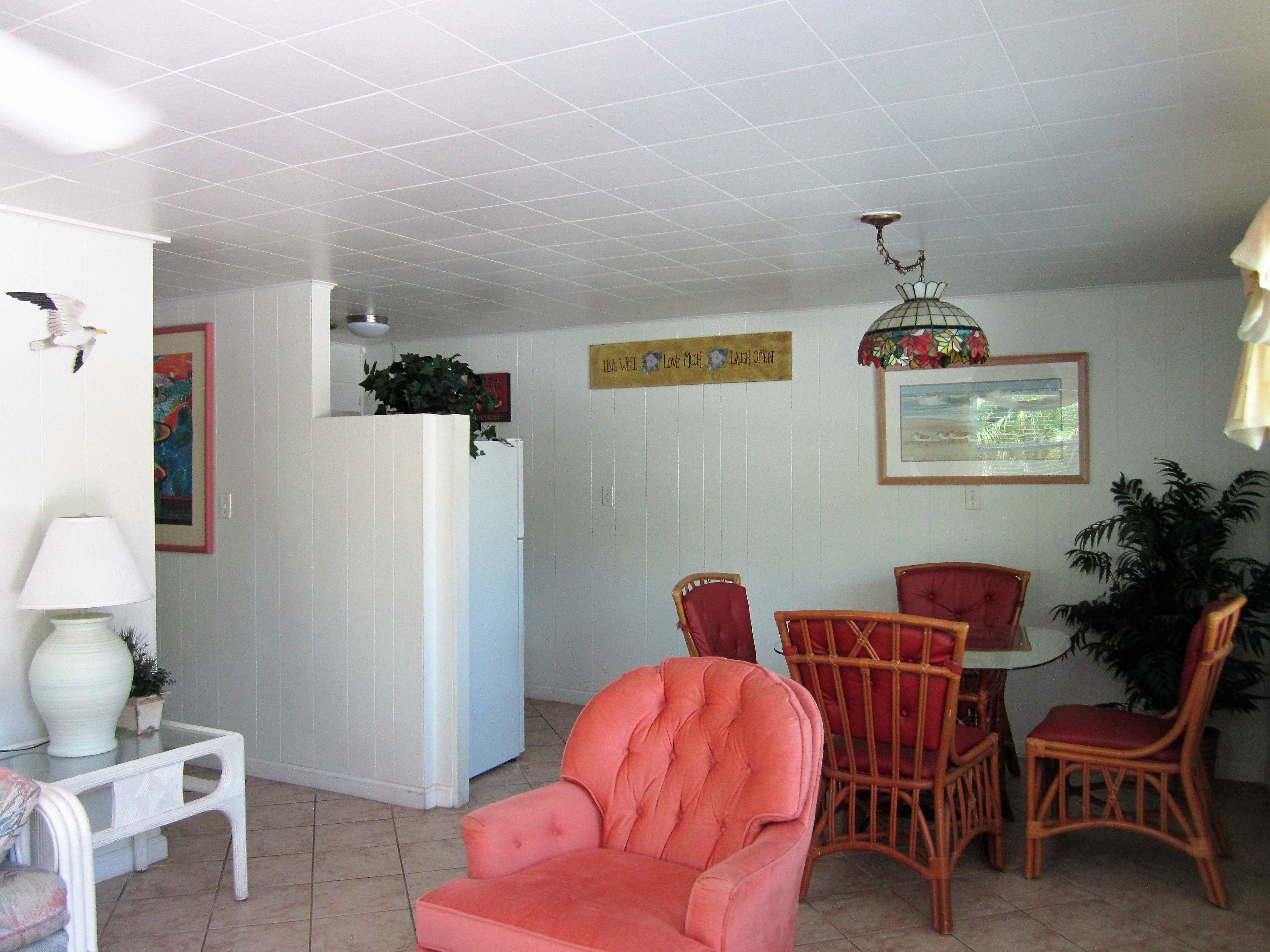 Tropical Winds Motel & Cottages