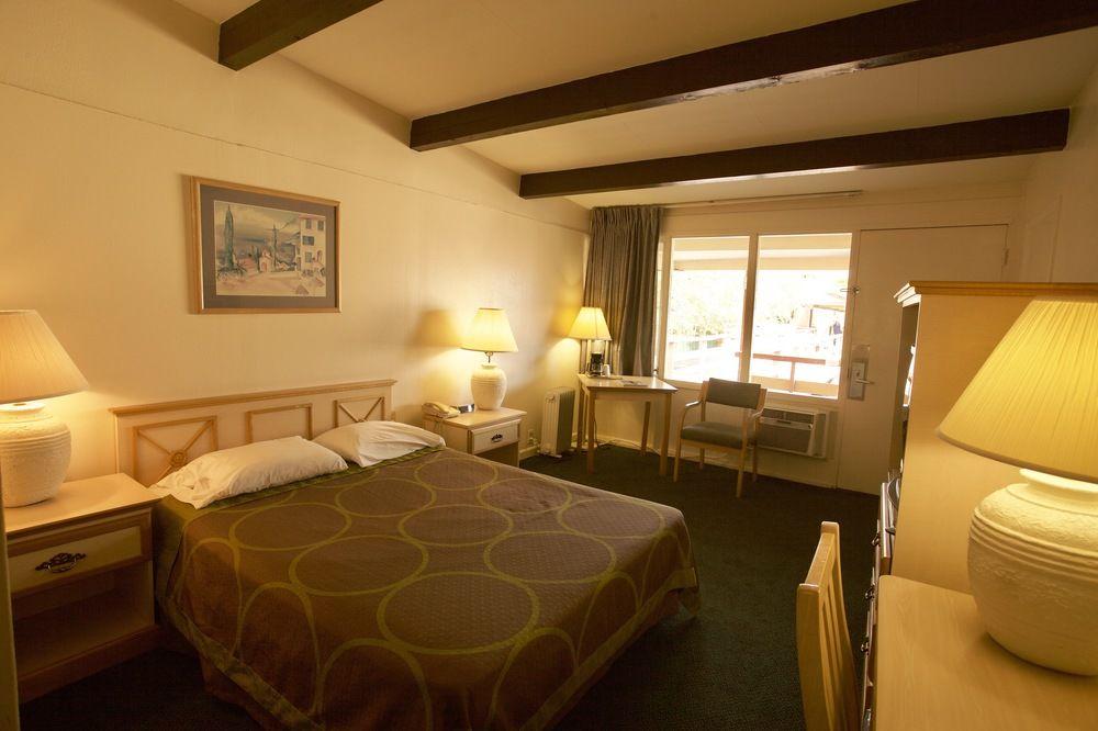 Golden Host Resort