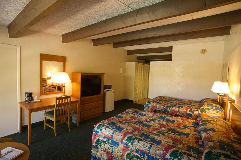 Golden Host Resort