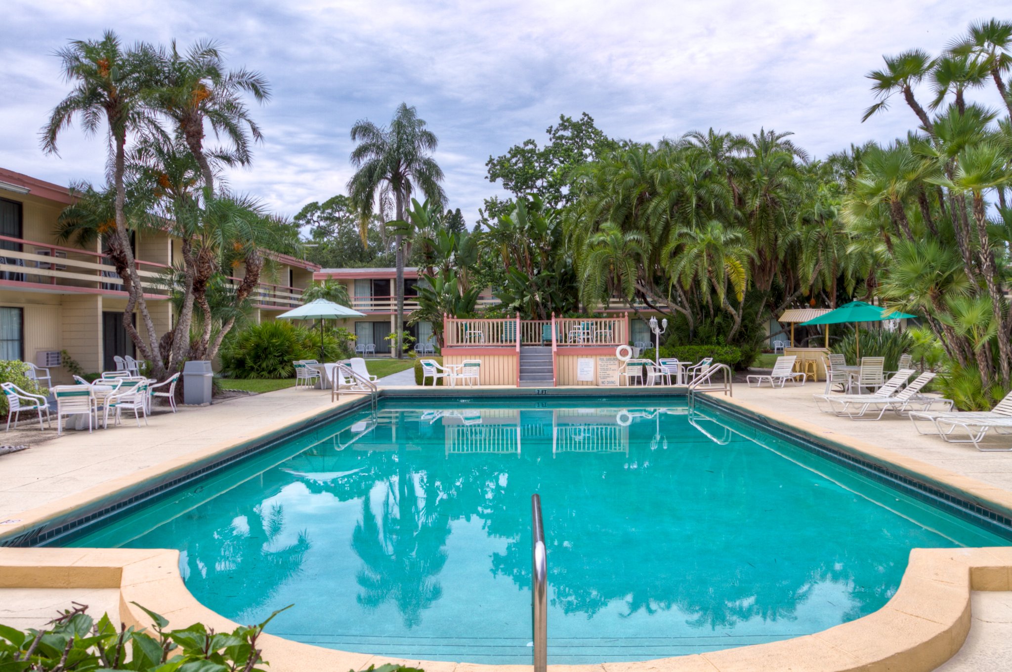 Golden Host Resort