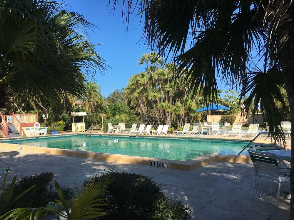 Golden Host Resort